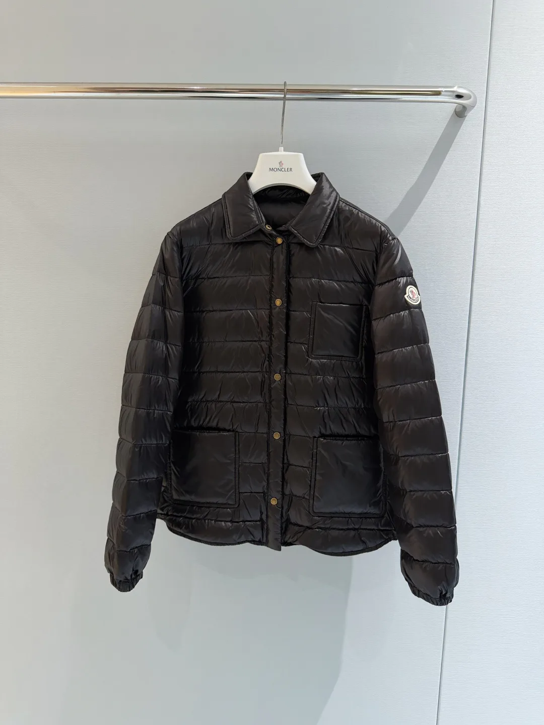 Women's Jackets And Down Jackets MONCLER 18439954
