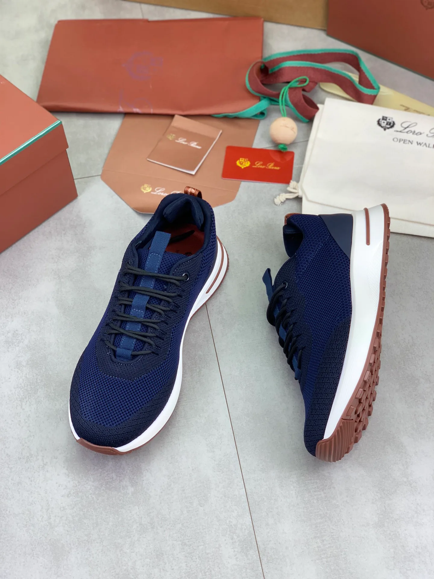 Men's Sneakers LORO PIANA 18365202
