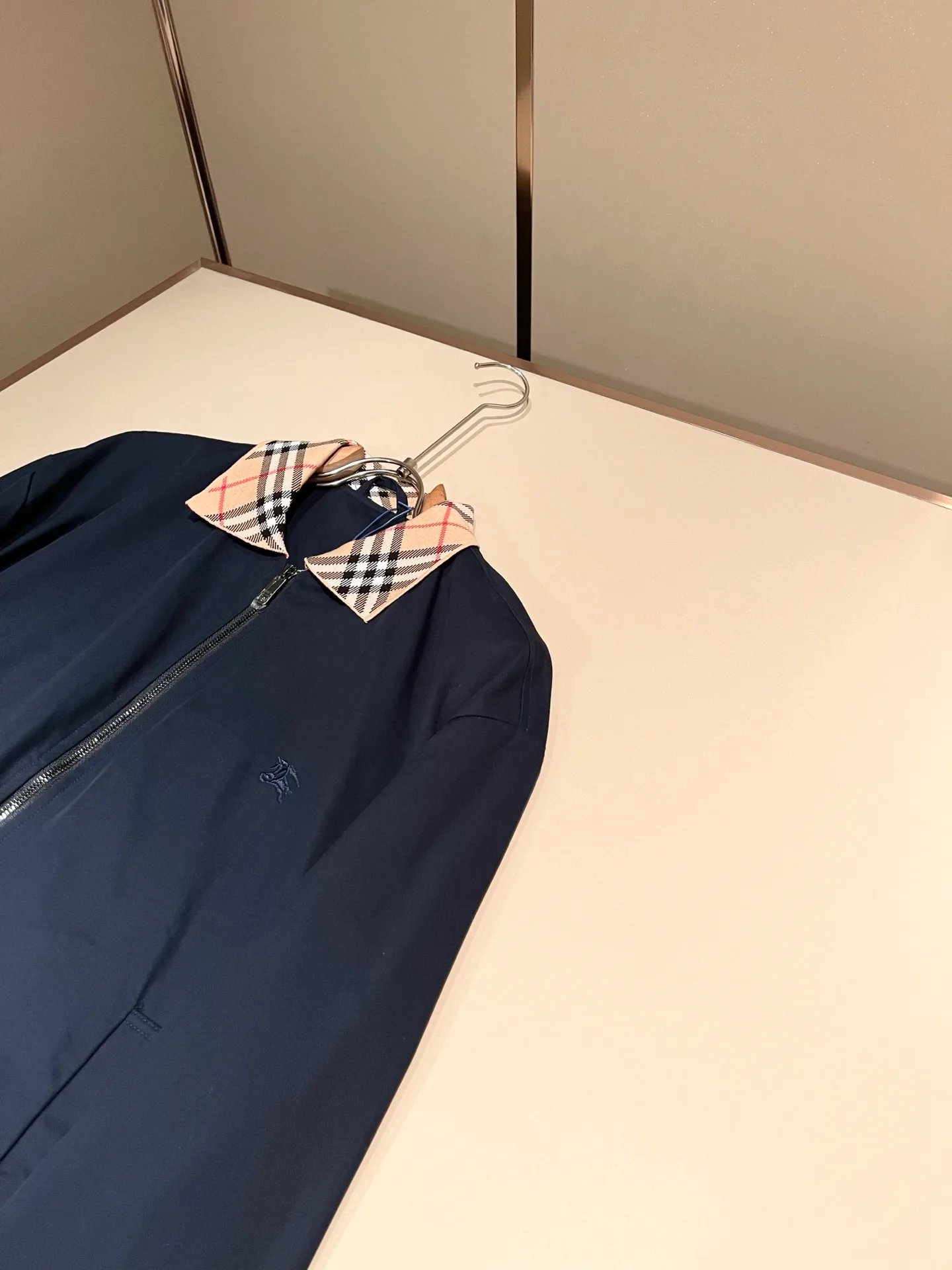 Men's Jackets And Down Jackets BURBERRY 18343146