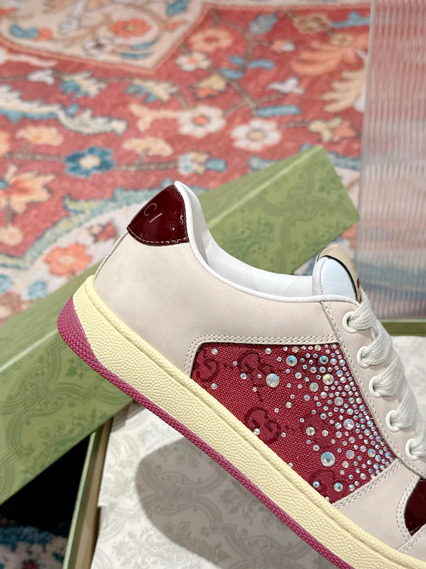 Women's Sneakers GUCCI 17956636