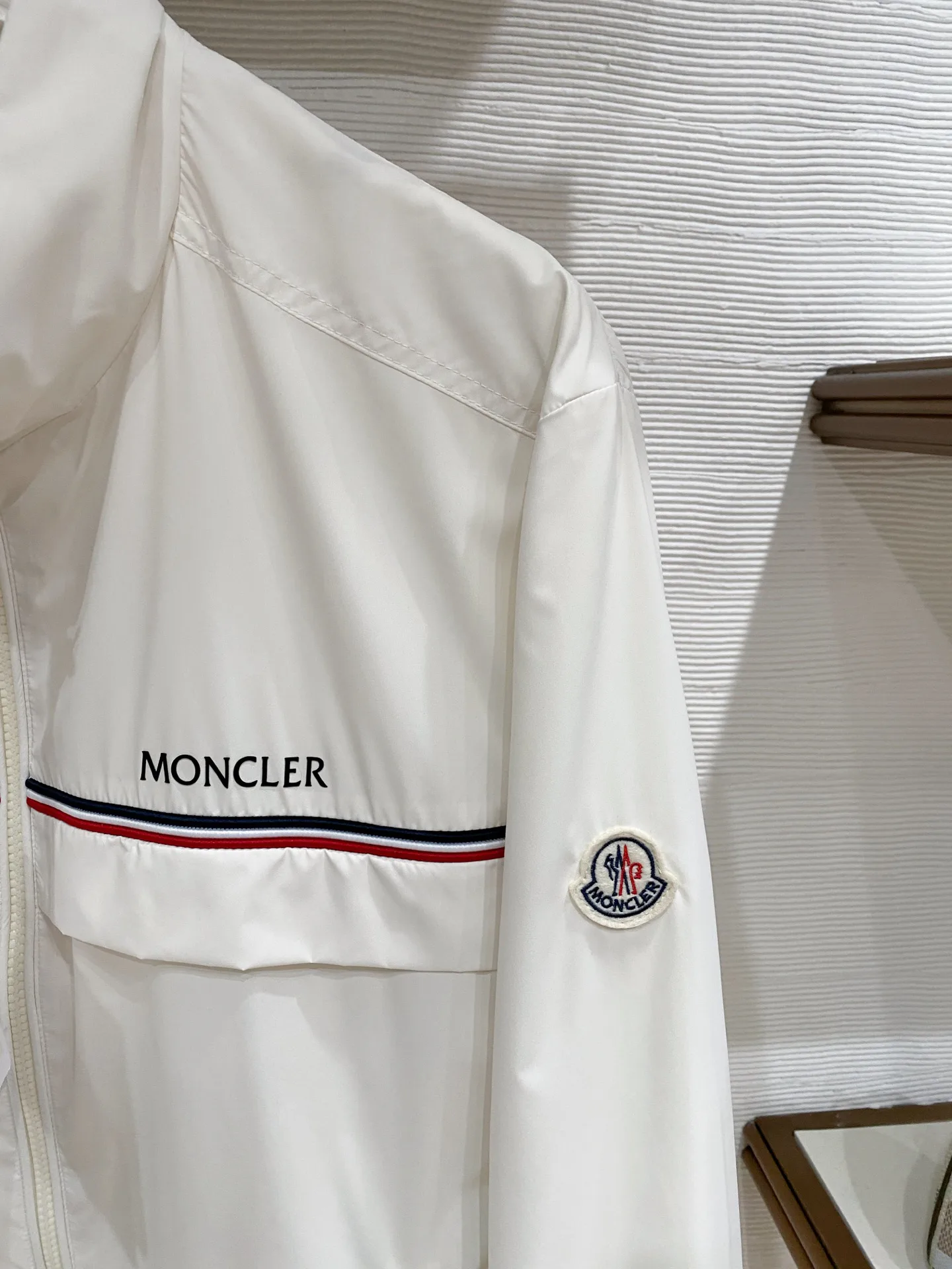 Men's Jackets And Down Jackets MONCLER 17993225
