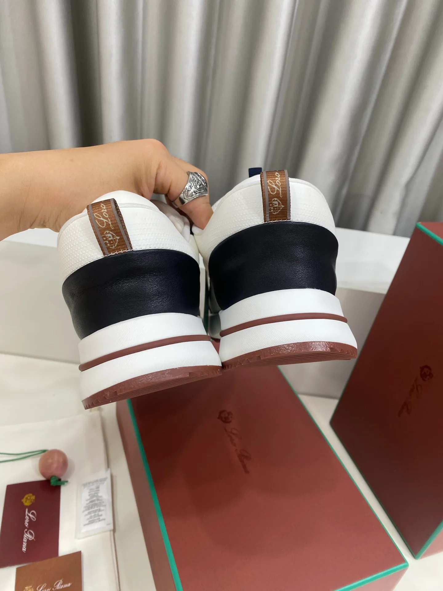 Men's Sneakers LORO PIANA 17485941