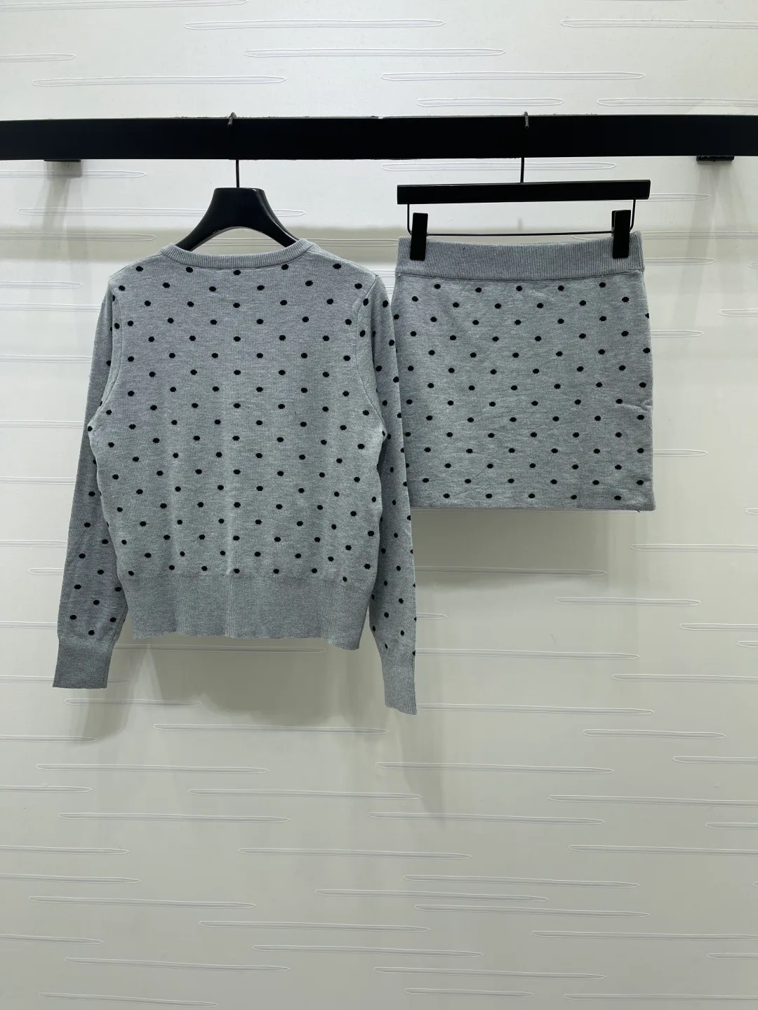 Women's Jumpers And Sweaters MIU MIU 17135421
