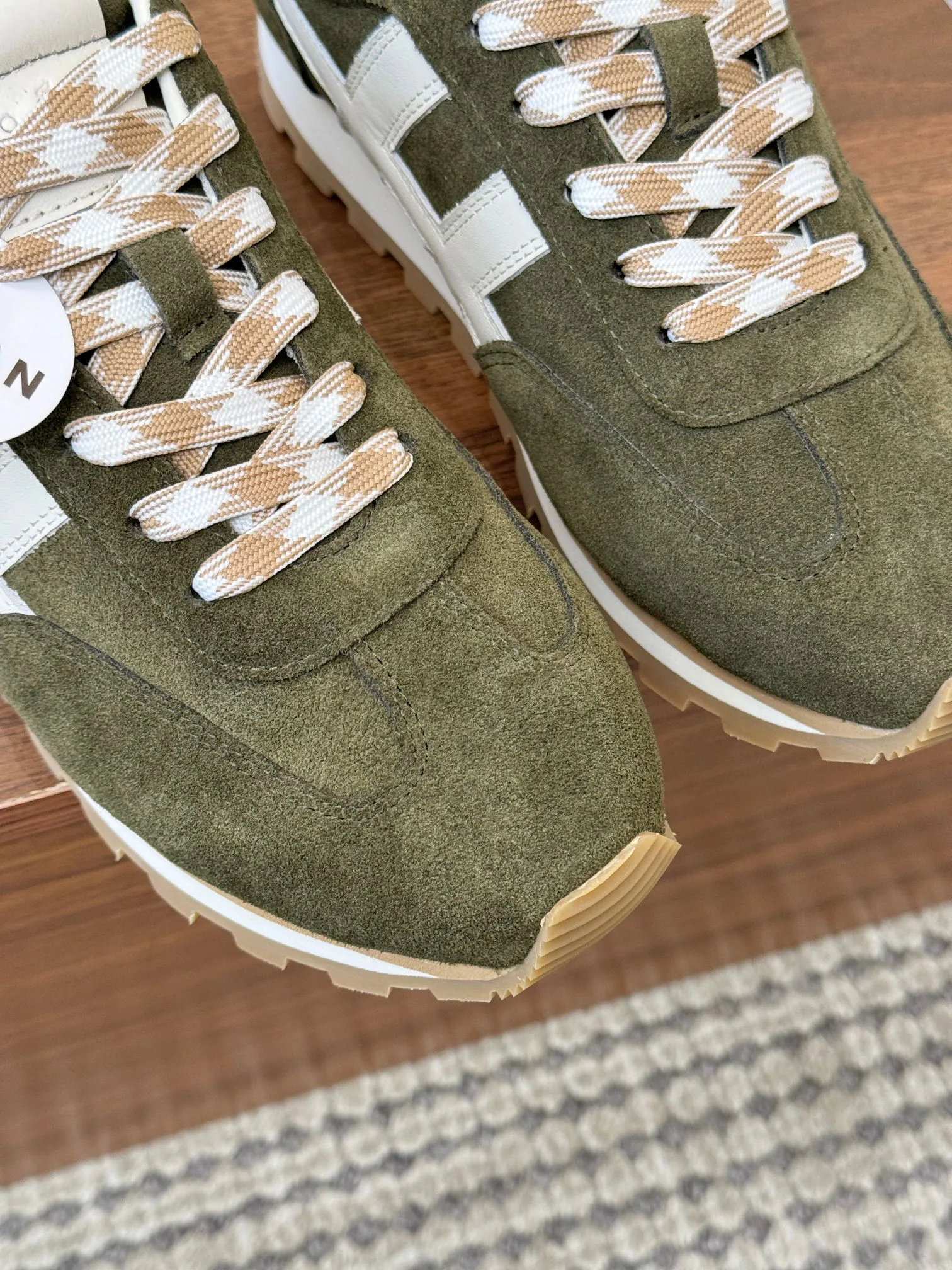 Women's Sneakers HOGAN 17827640