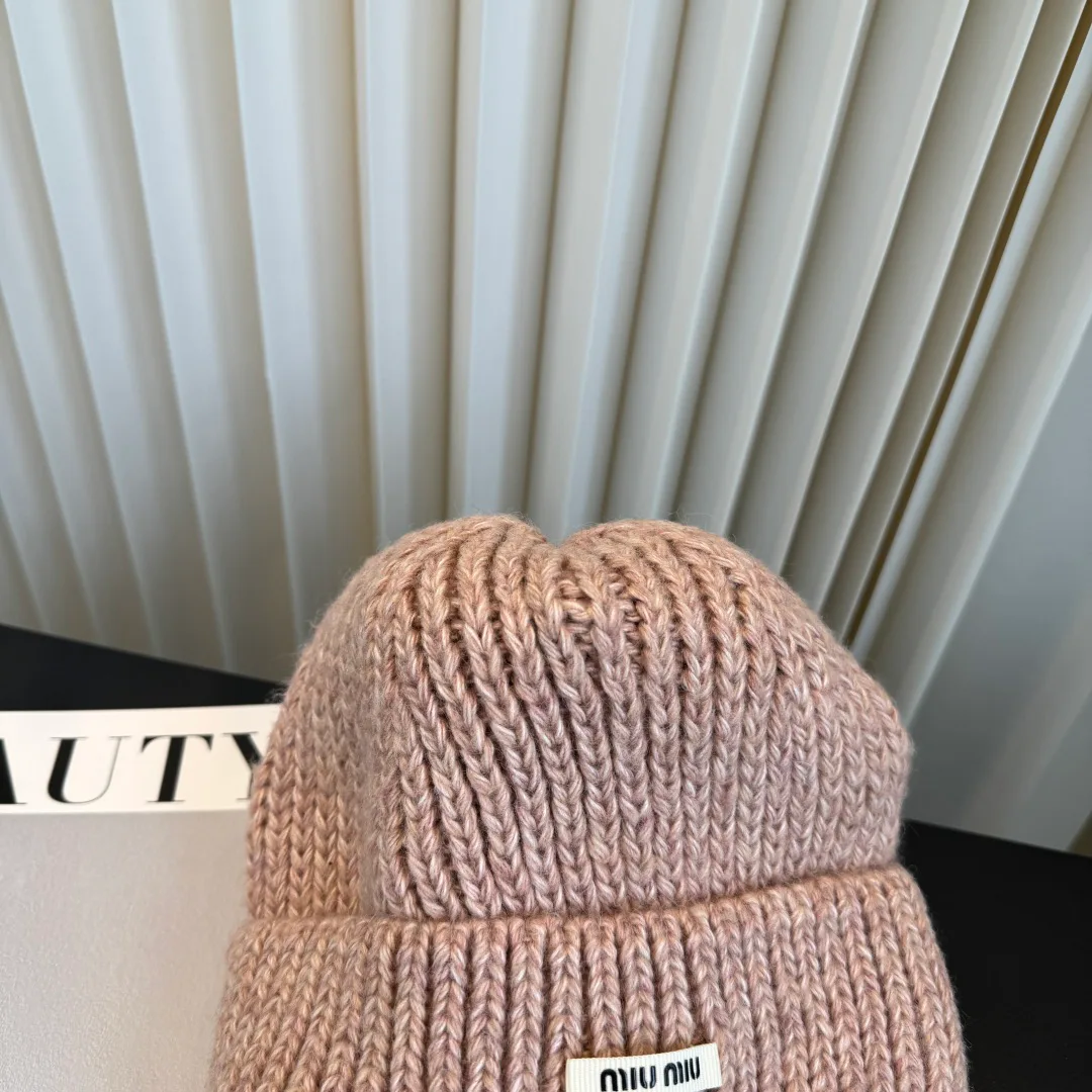 Hats MIU MIU 18198471