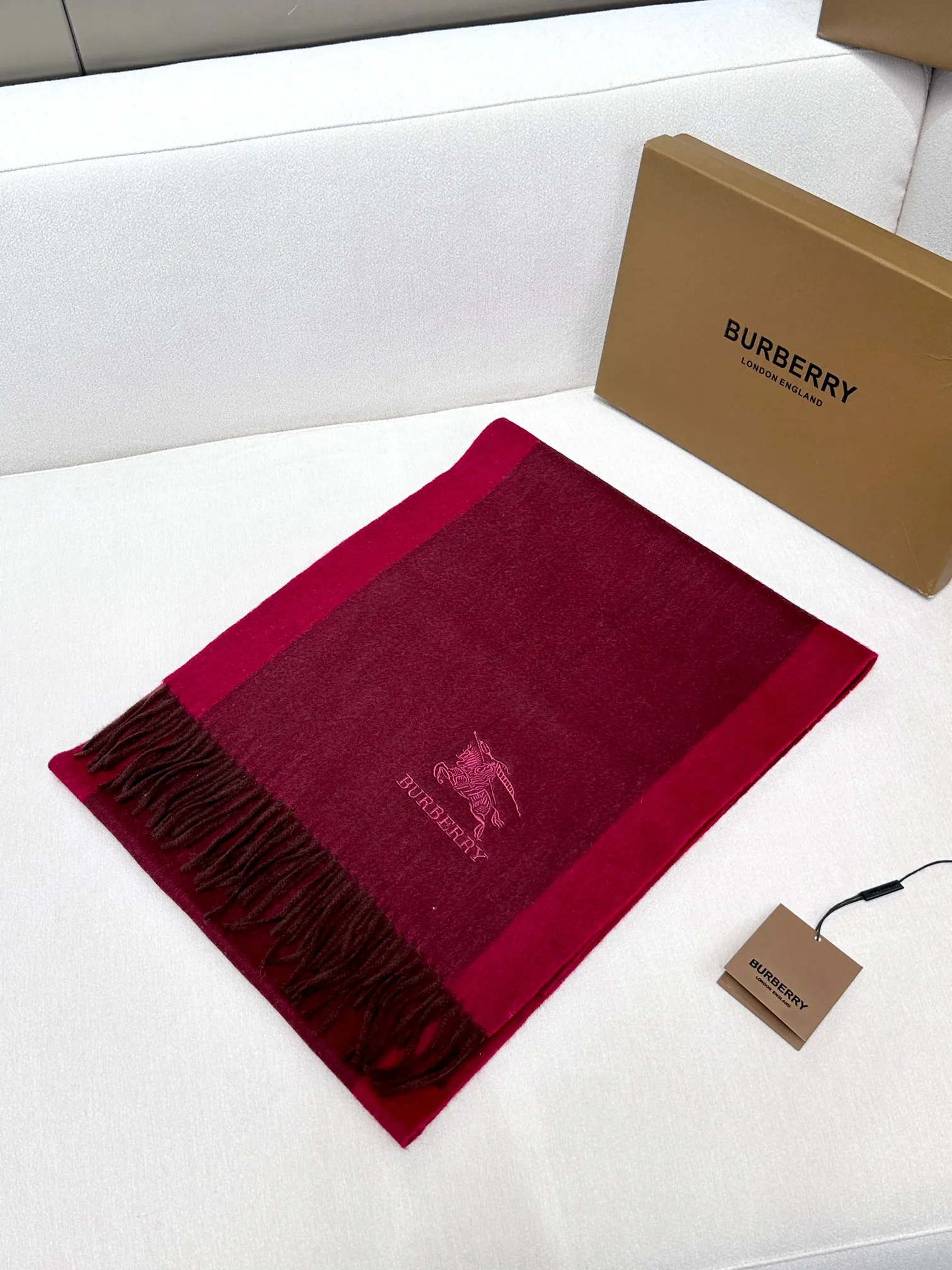 Scarves BURBERRY 18322260
