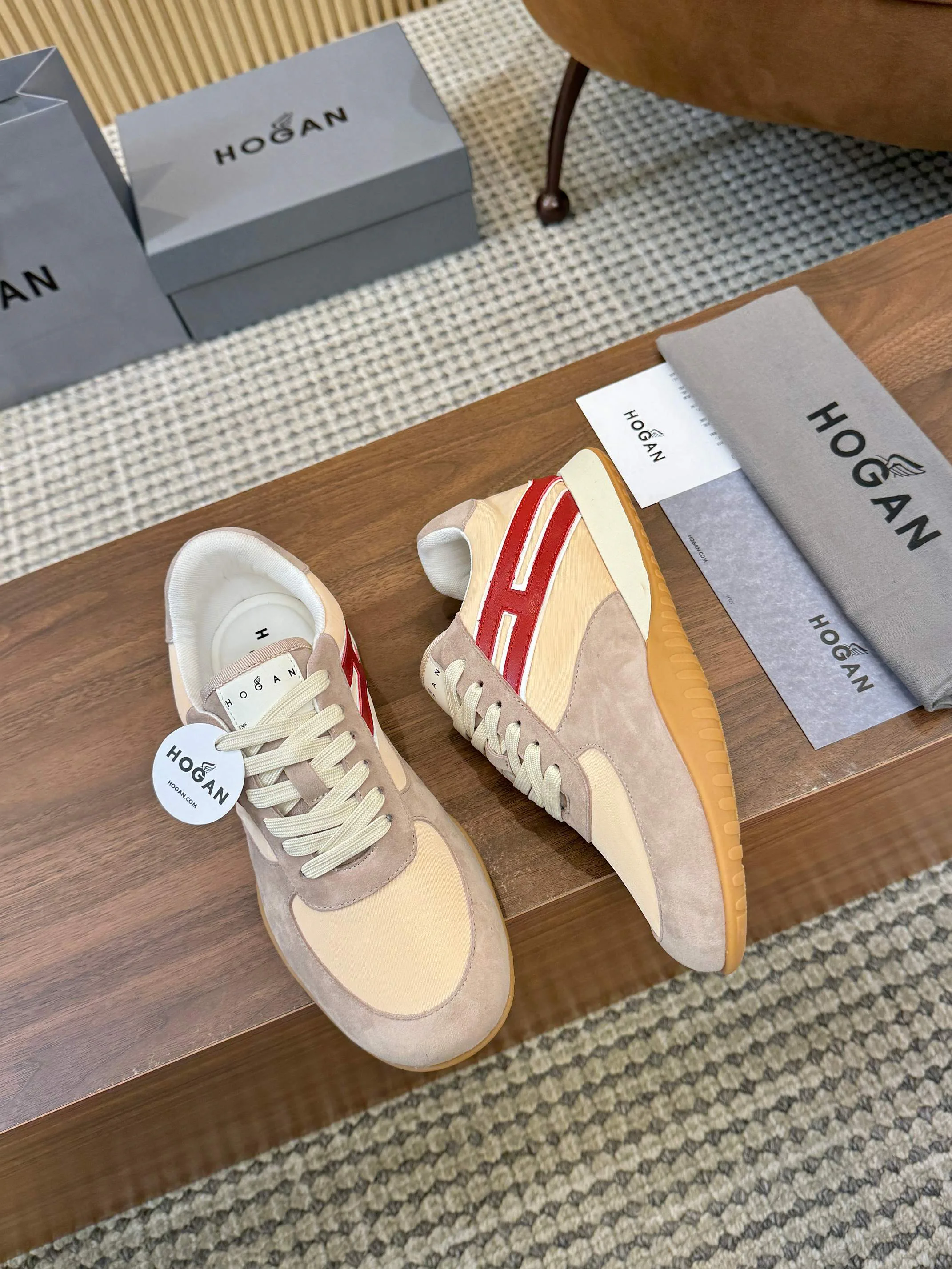 Women's Sneakers HOGAN 17182562