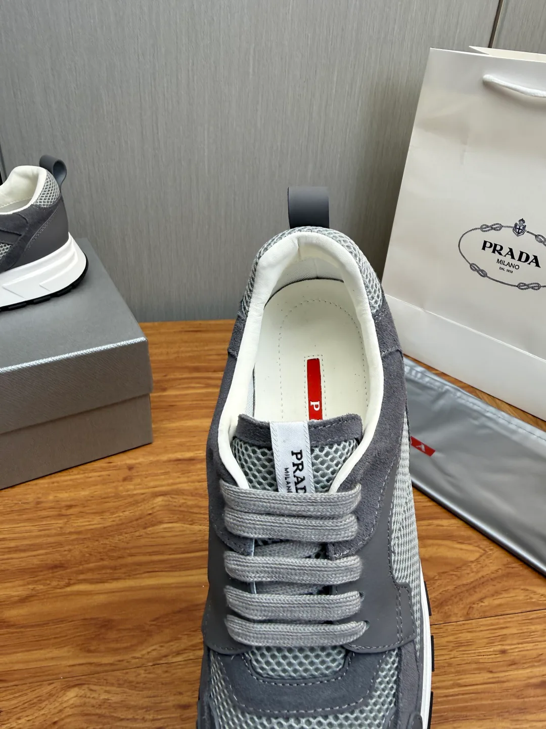 Men's Sneakers PRADA 17704091