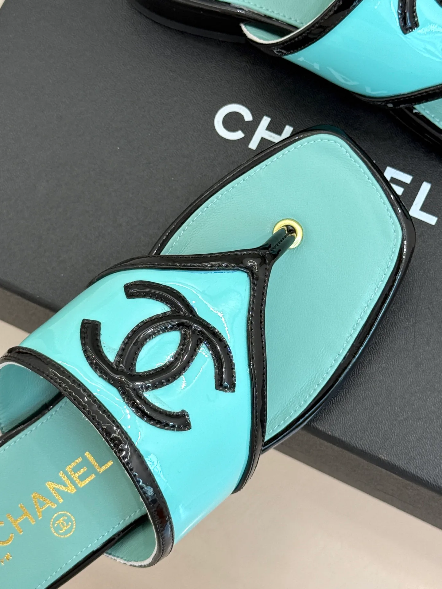 Women's Flip-Flops CHANEL 17425293