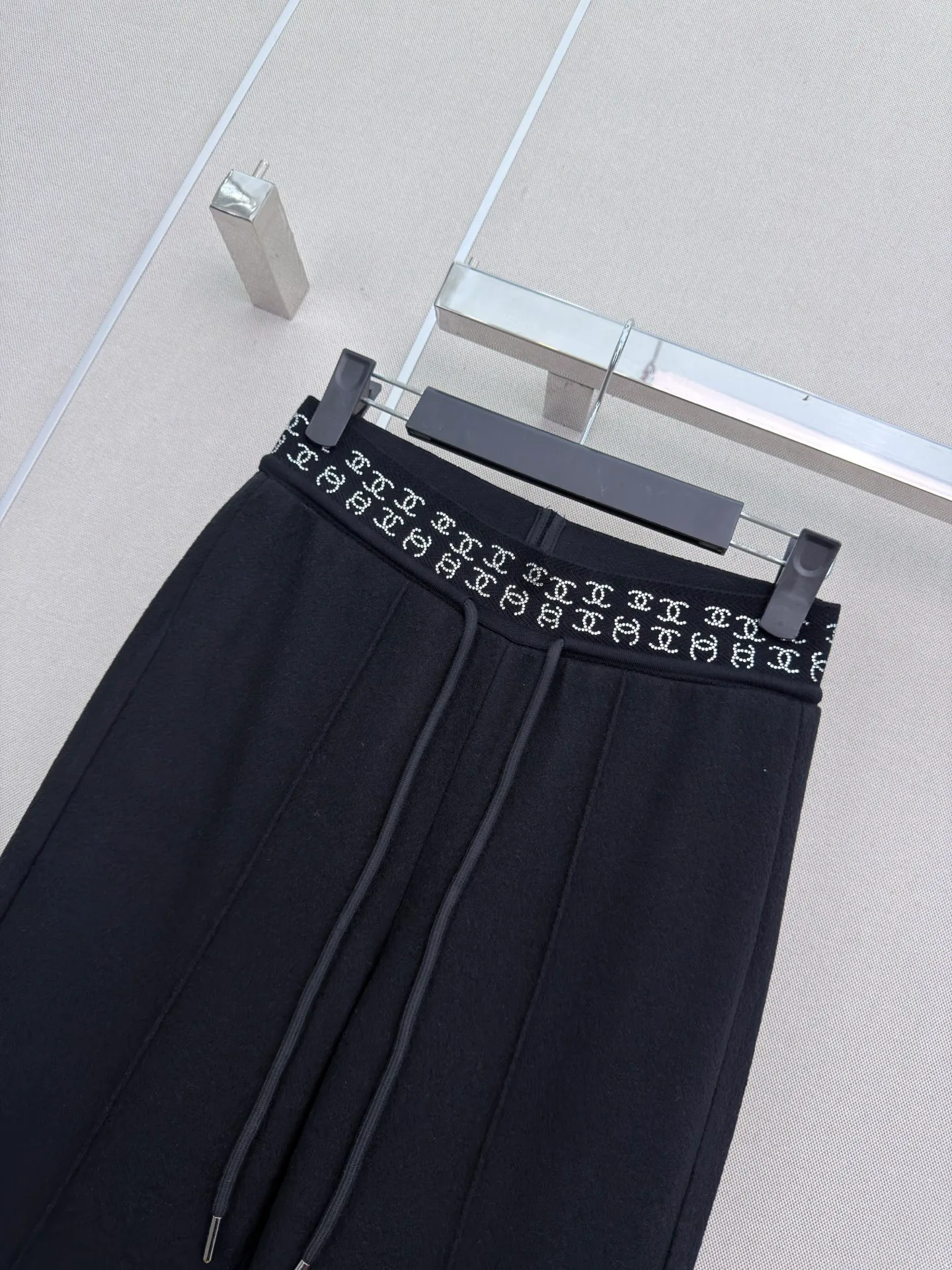Women's Trousers CHANEL 18108481