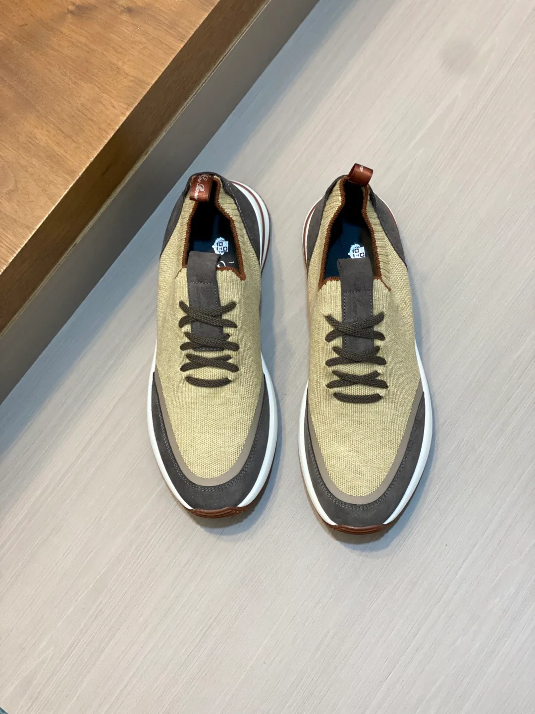 Men's Sneakers LORO PIANA 18100253