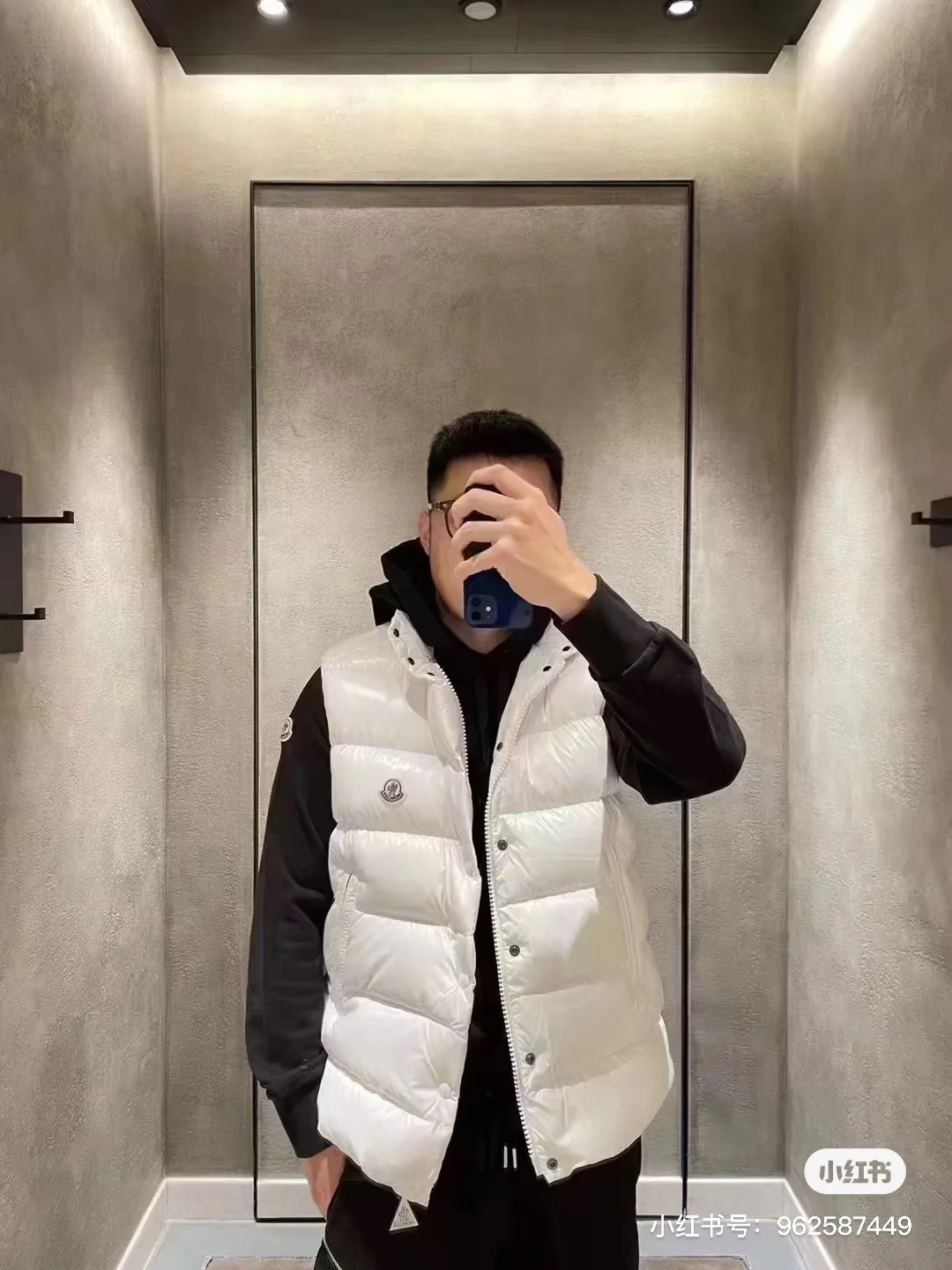 Жилеты Мужские Moncler 18634210