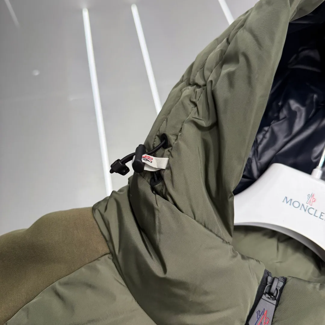 Men's Jackets And Down Jackets MONCLER 18380631