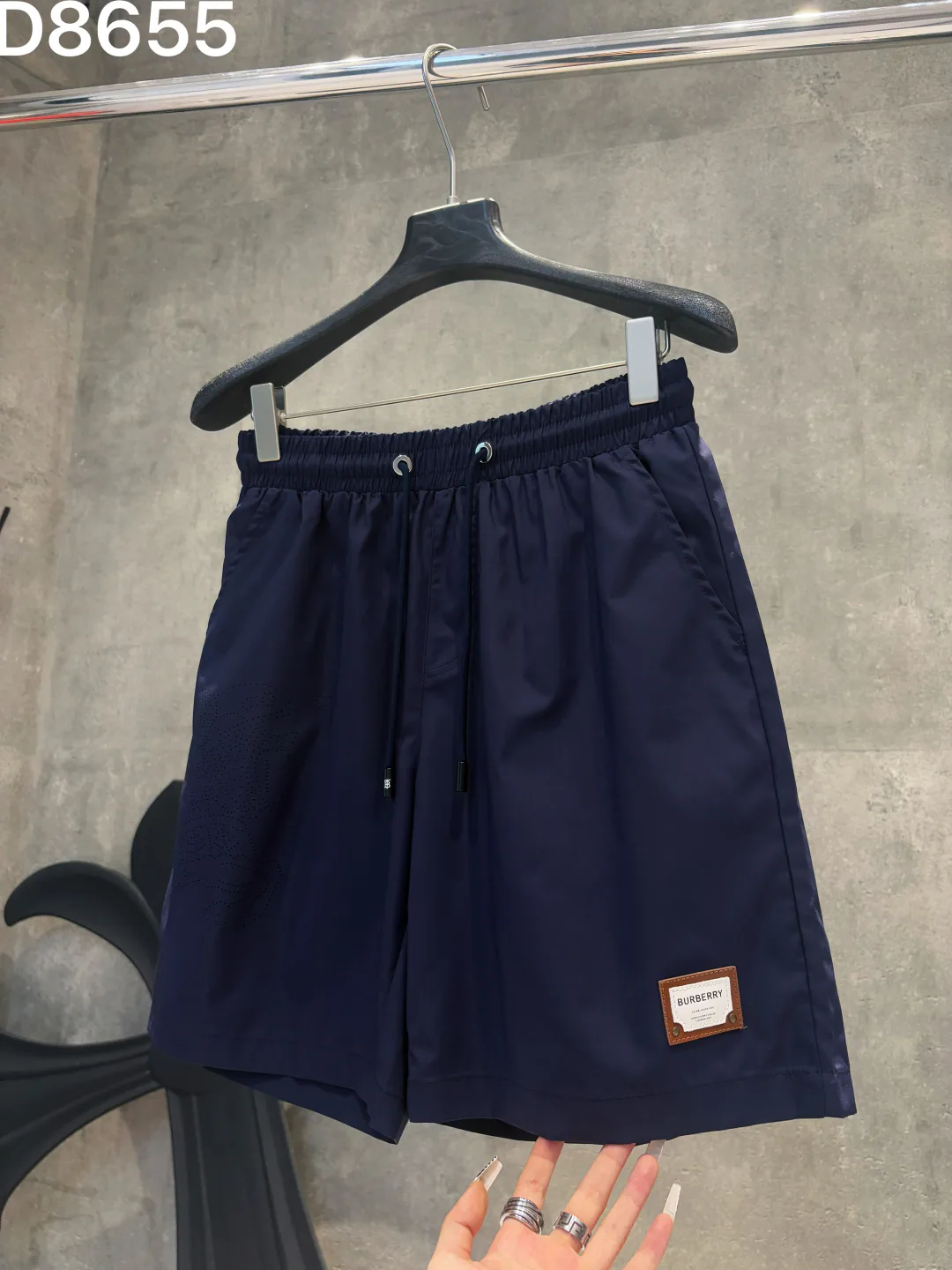 Men's Shorts BURBERRY 18000508