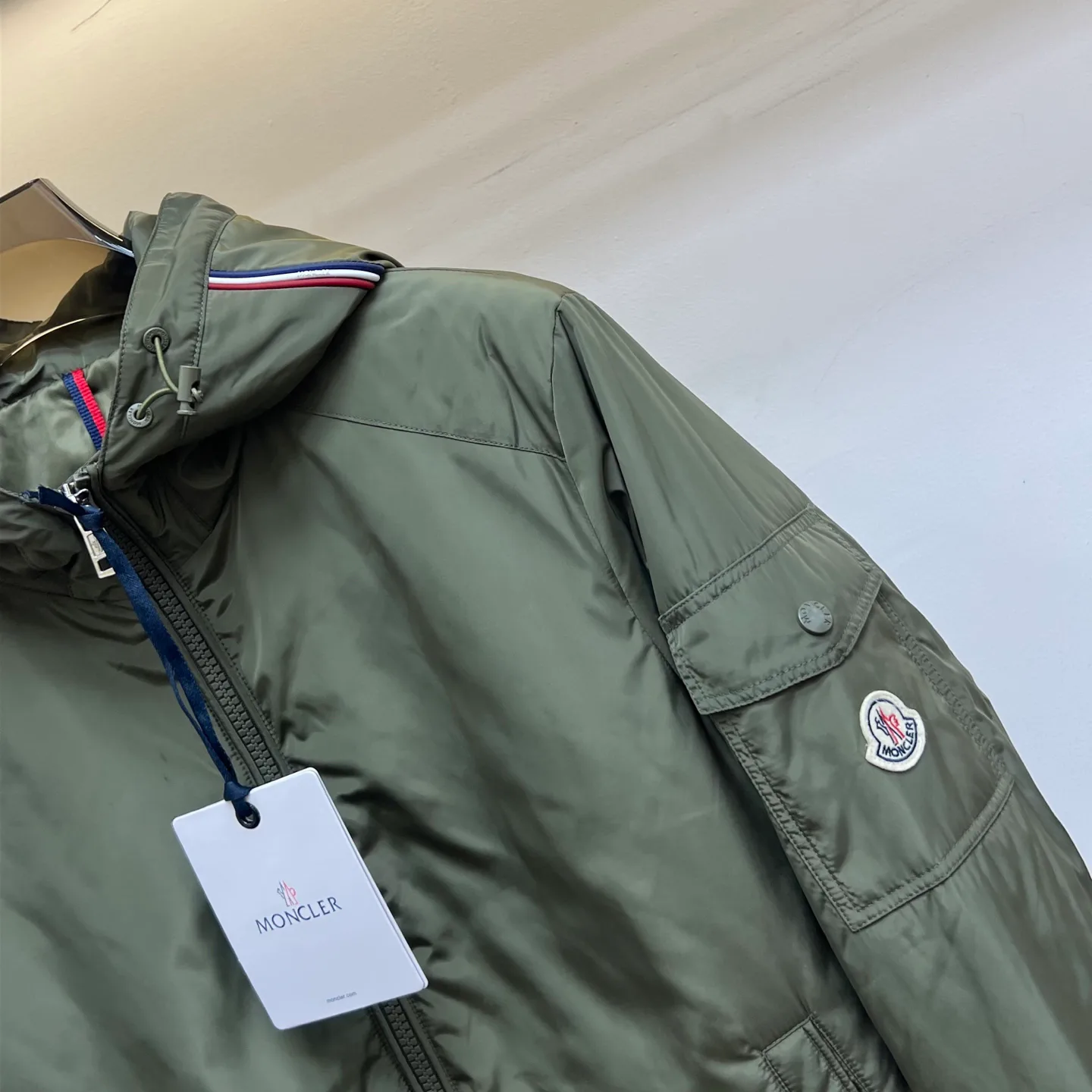 Women's Jackets And Down Jackets MONCLER 17340733