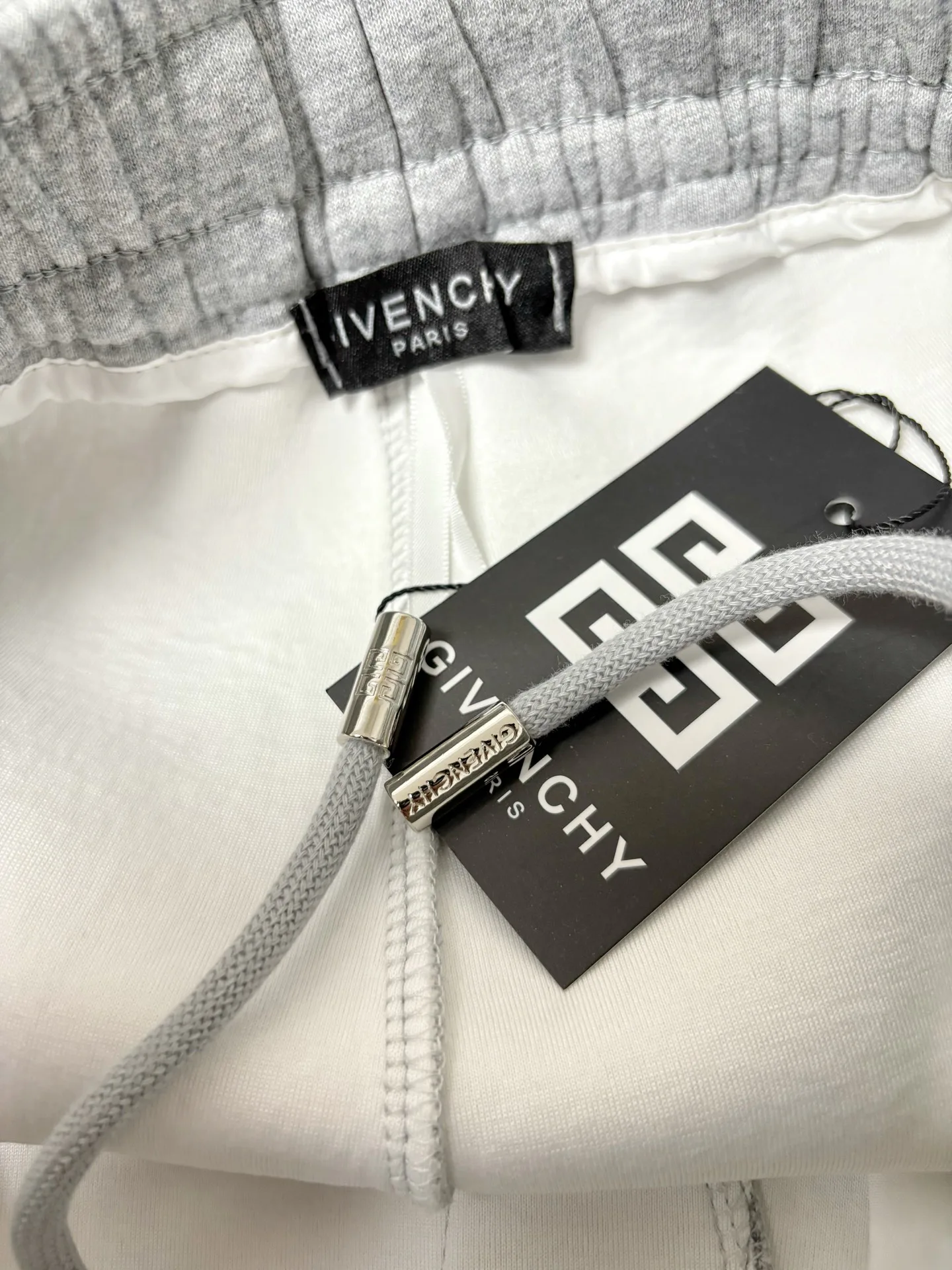 Men's Trousers GIVENCHY 18179177