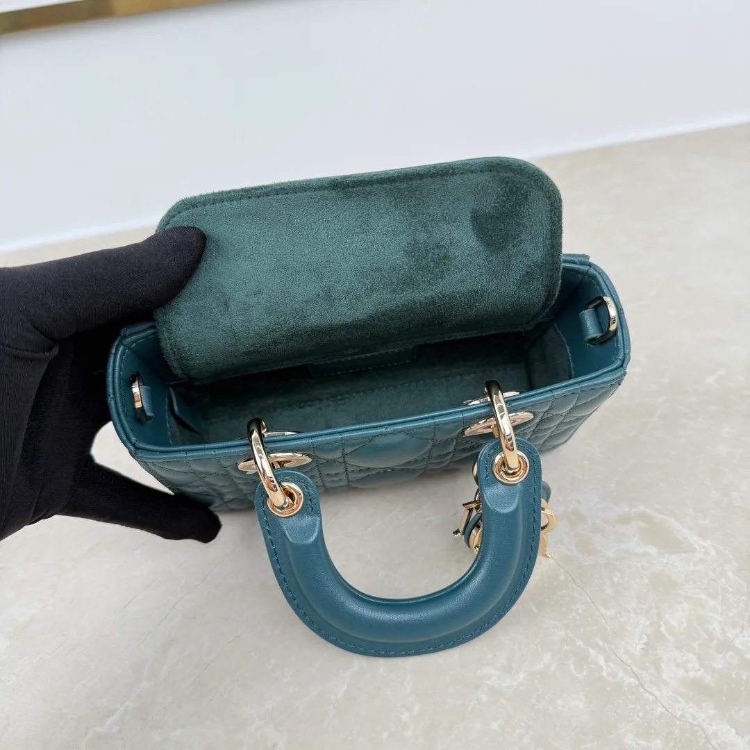 Women's Classic Handbags CHRISTIAN DIOR 18242052