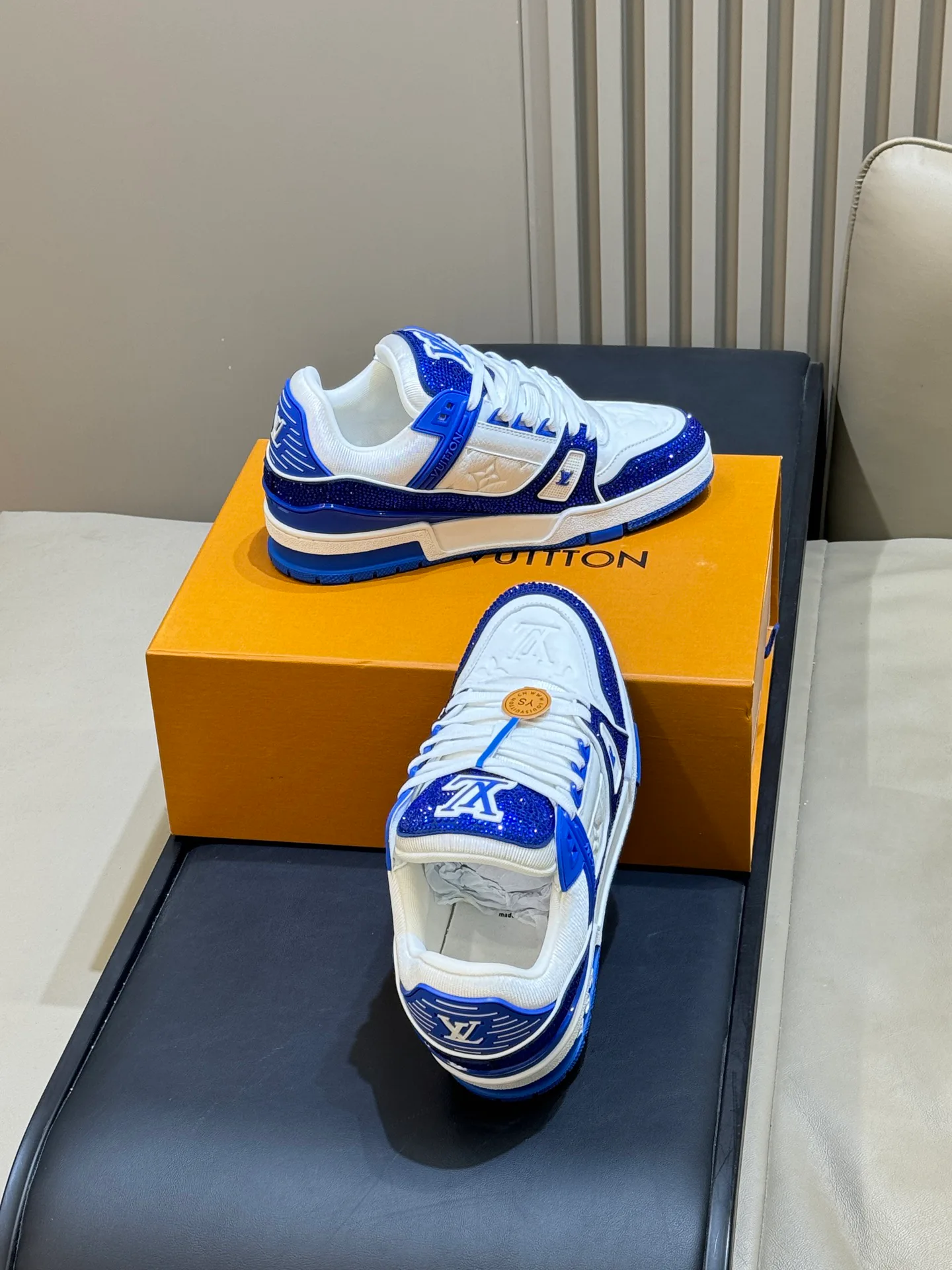 Men's Sneakers LOUIS VUITTON 18073567