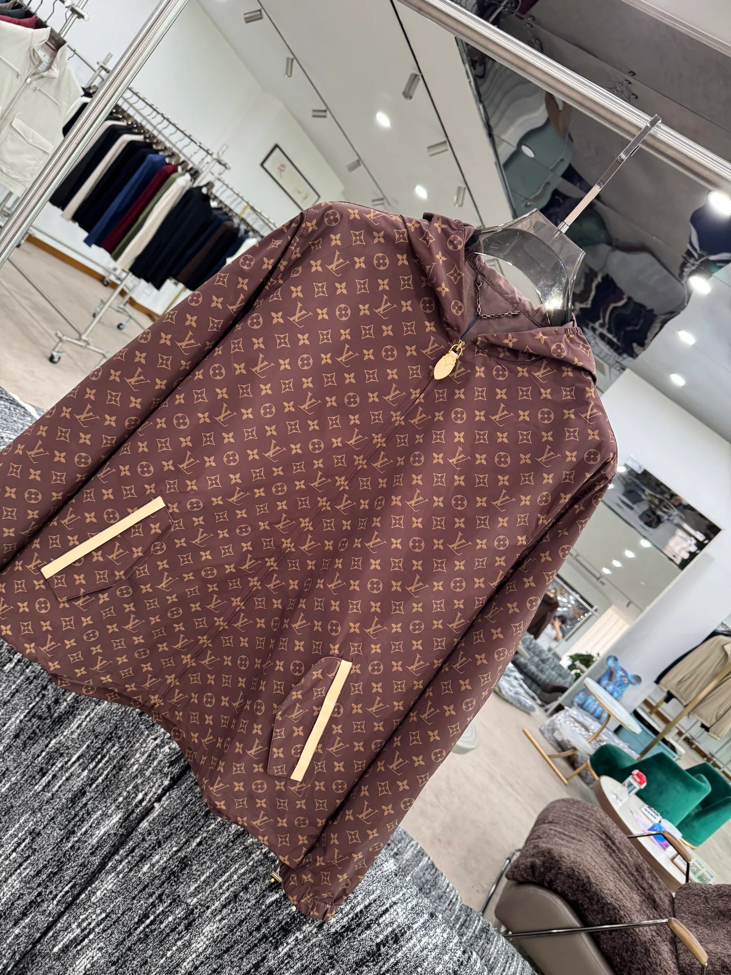 Men's Jackets And Down Jackets LOUIS VUITTON 18084147