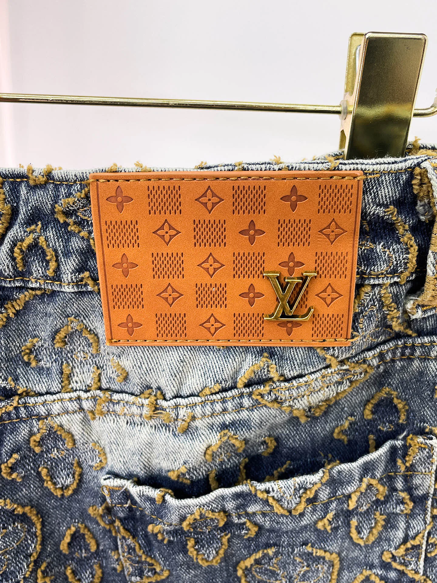 Men's Jeans LOUIS VUITTON 18499645