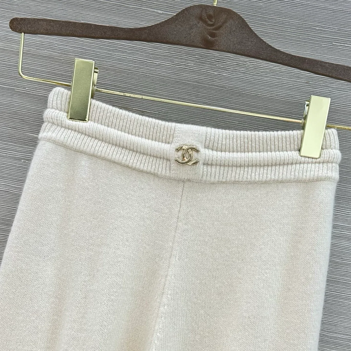 Women's Trousers CHANEL 18175840