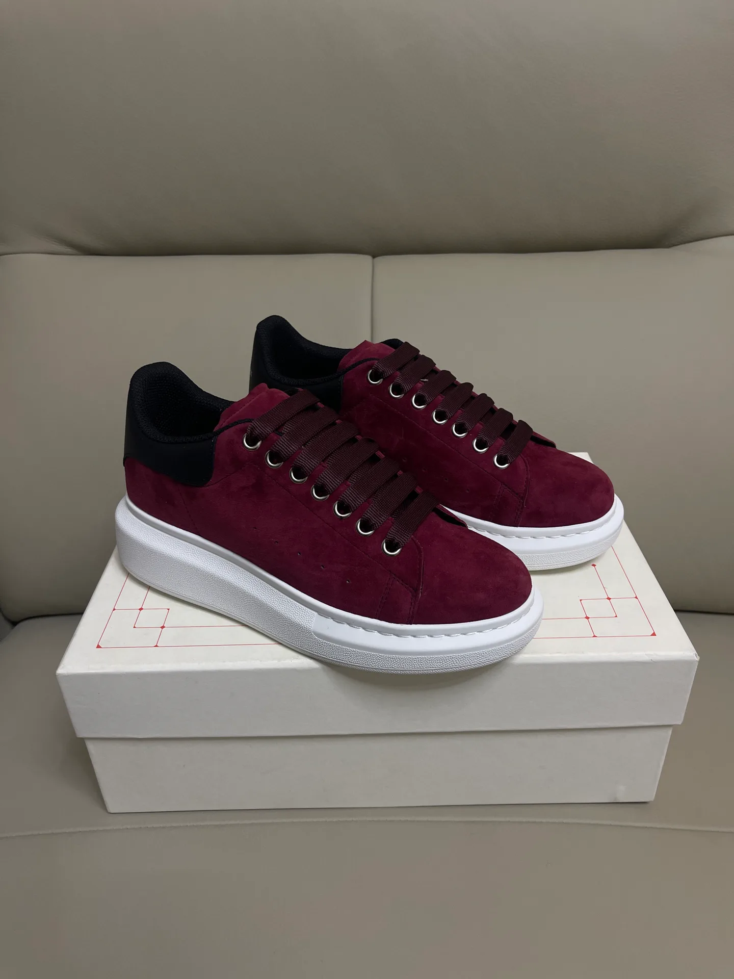 Women's Sneakers ALEXANDER MCQUEEN 18465081