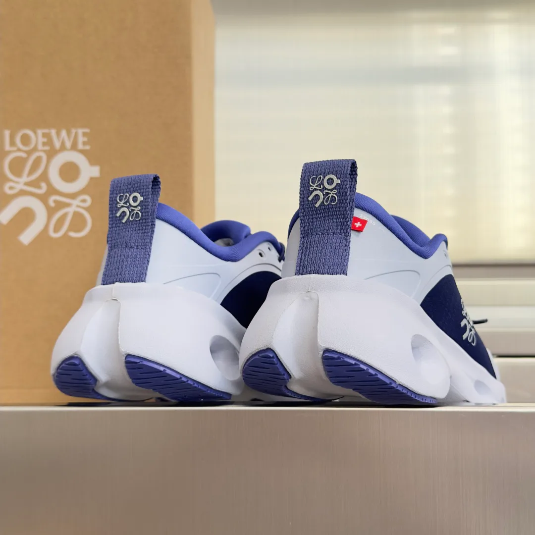Women's Sneakers LOEWE 18339164