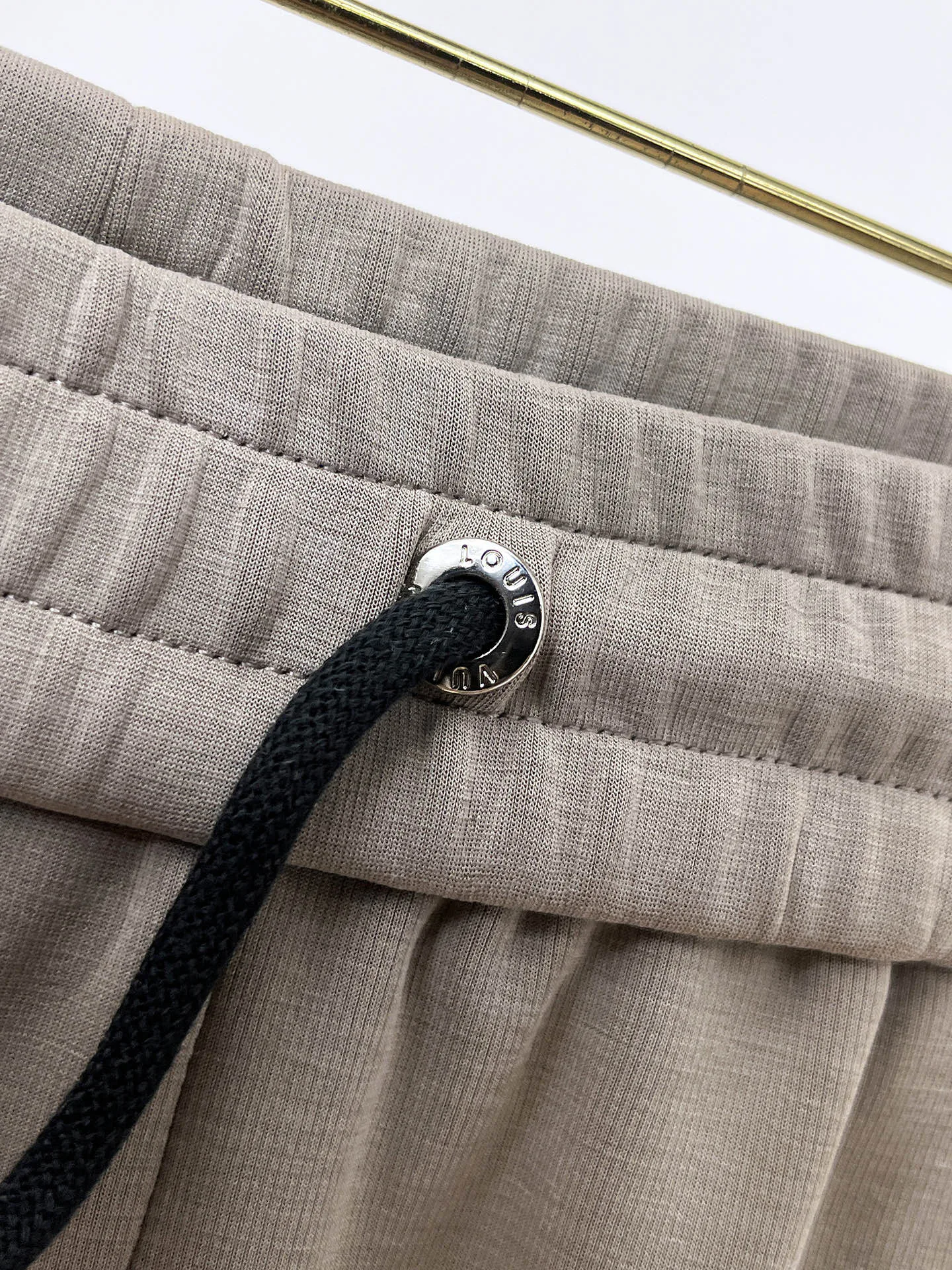 Men's Trousers LOUIS VUITTON 18399350