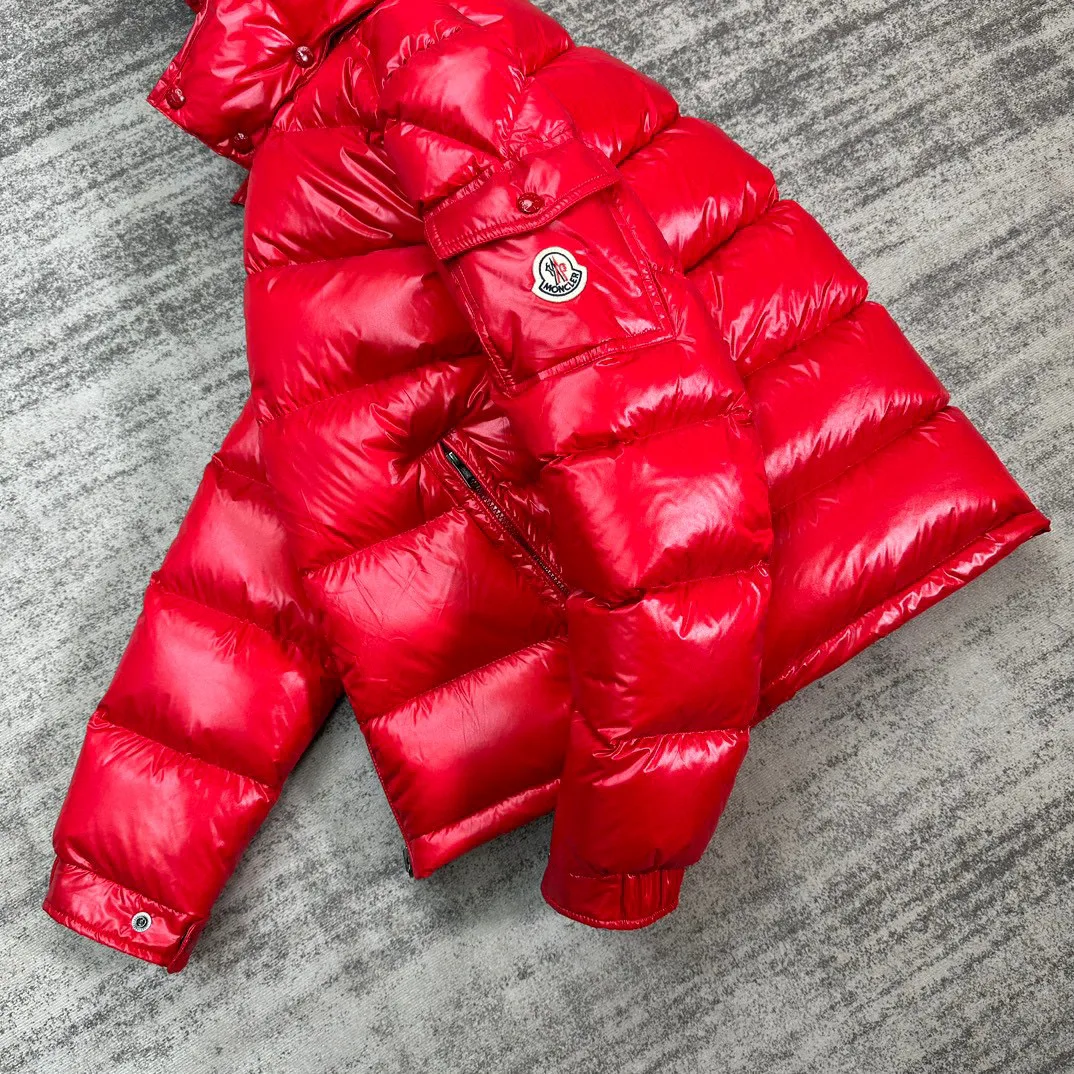 Куртки И Пуховики Женские Moncler 18658690