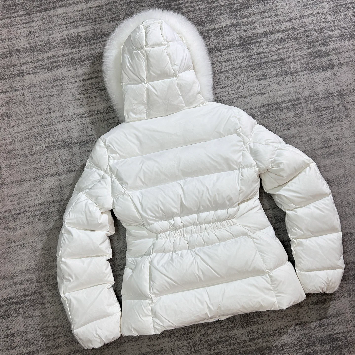 Women's Jackets And Down Jackets MONCLER 17892127