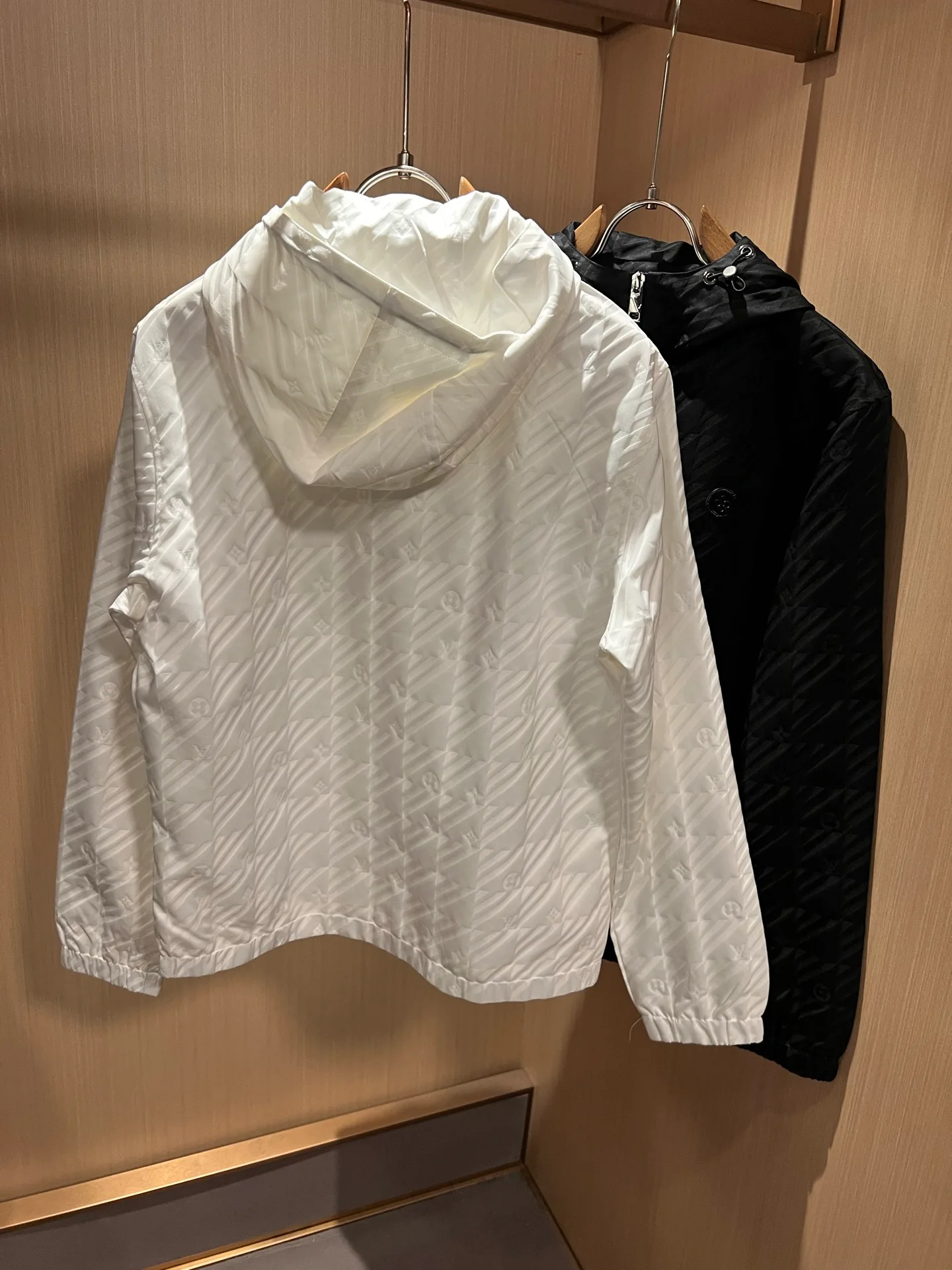 Куртки И Пуховики Мужские Louis Vuitton 18592743