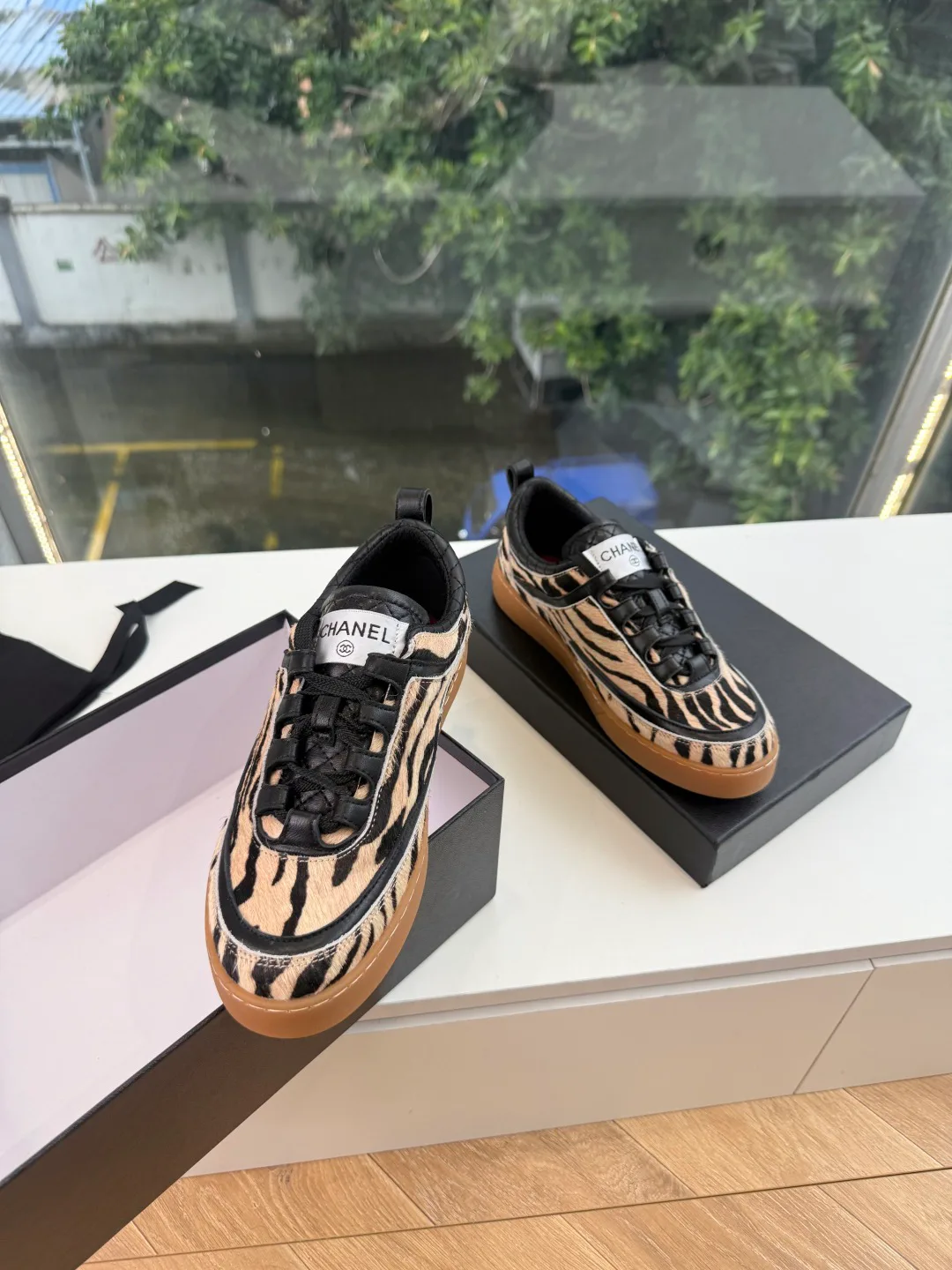 Women's Sneakers CHANEL 17978387