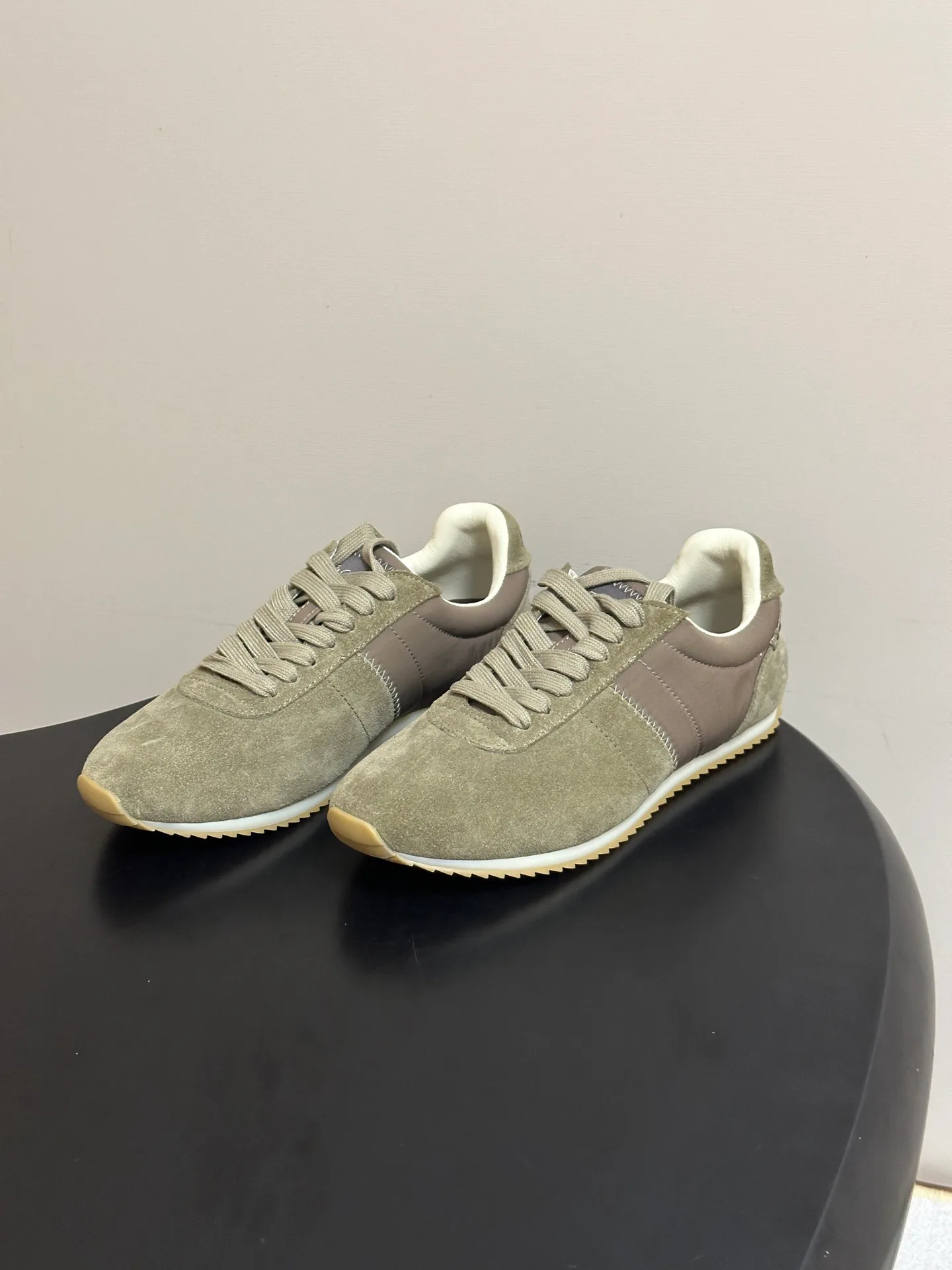 Women's Sneakers LORO PIANA 17338380