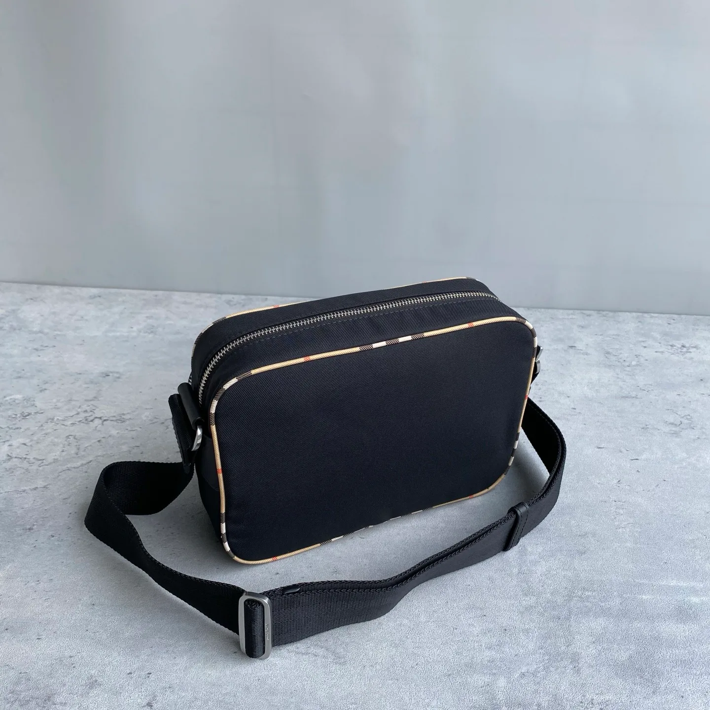 Women's Shoulder Bags BURBERRY 17837505
