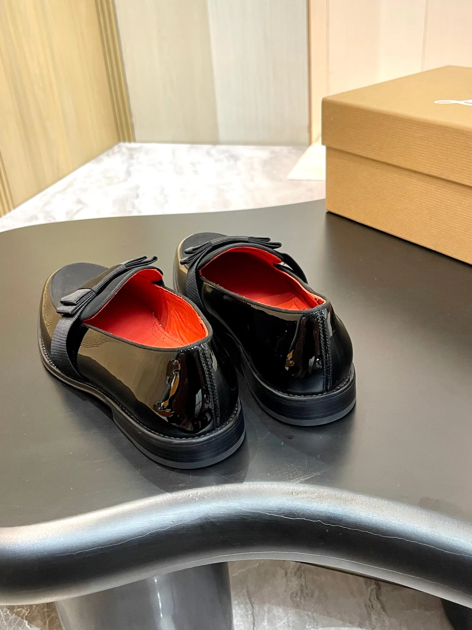 Men's Loafers And Dress Shoes CHRISTIAN LOUBOUTIN 18117251