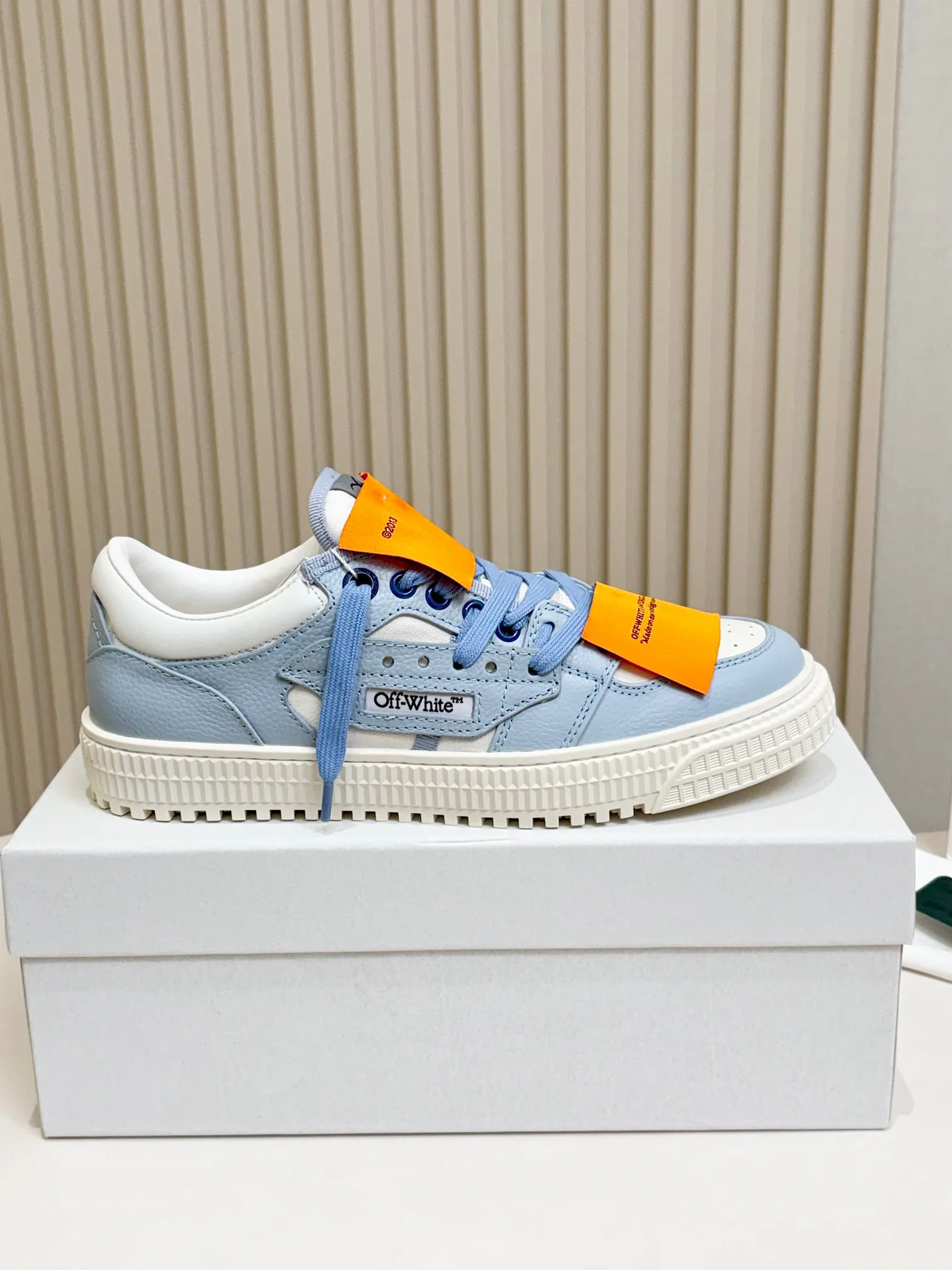 Women's Sneakers OFF-WHITE 18103209
