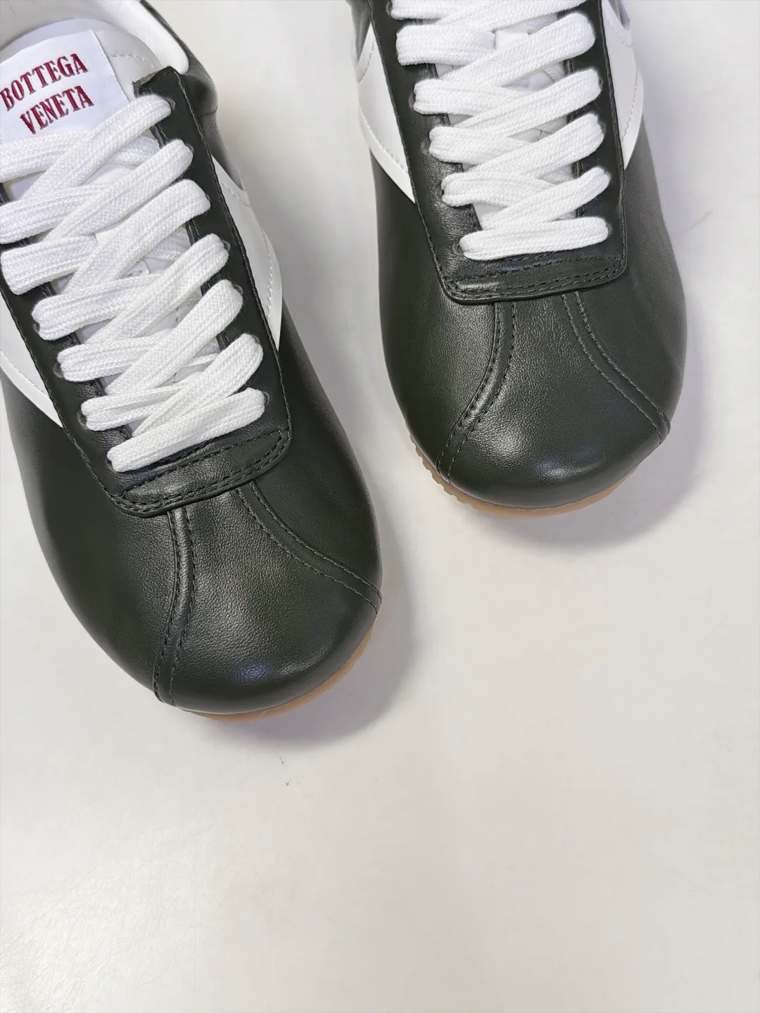 Women's Sneakers BOTTEGA VENETA 18404693
