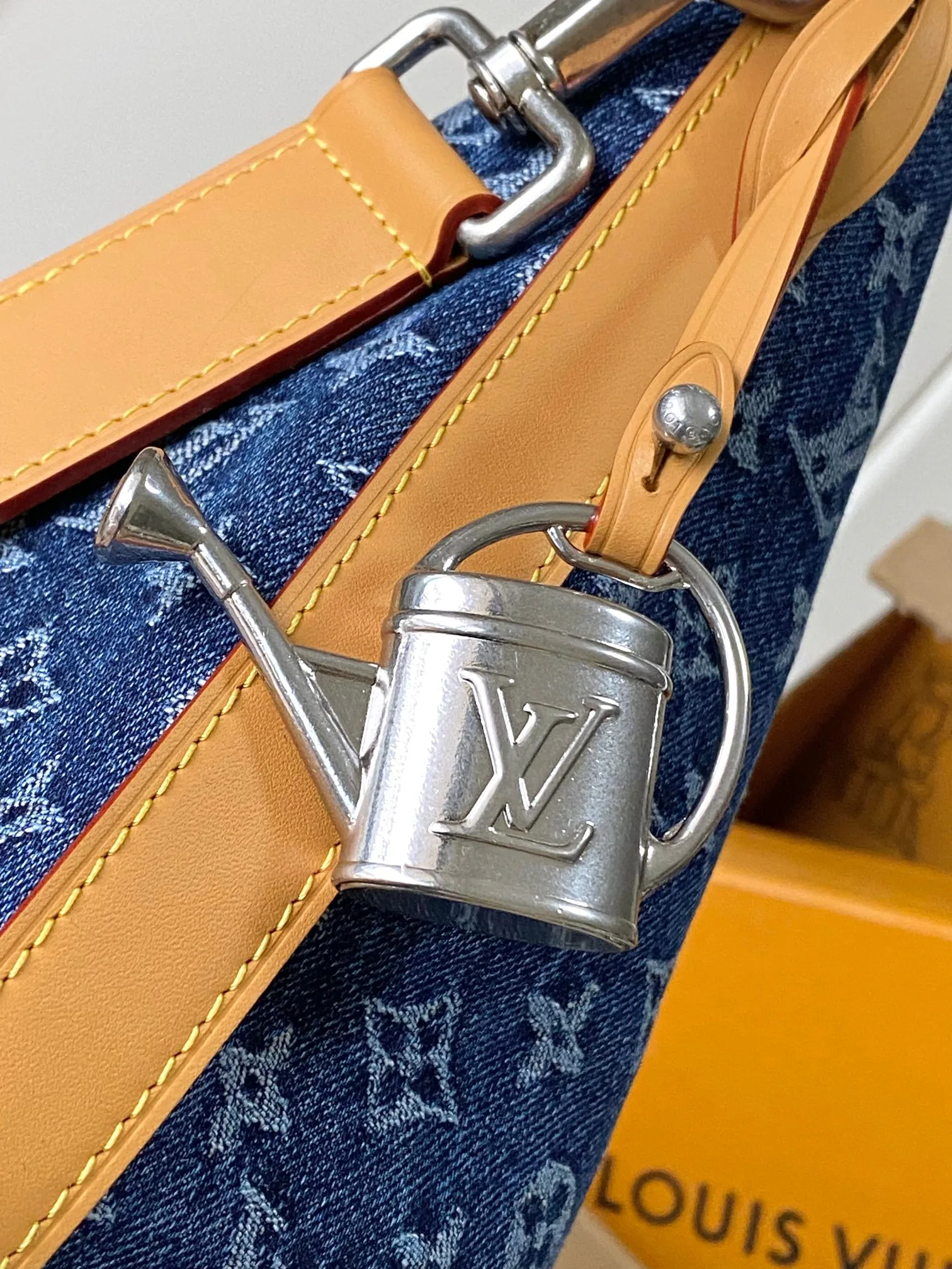 Women's Classic Handbags LOUIS VUITTON 17979949
