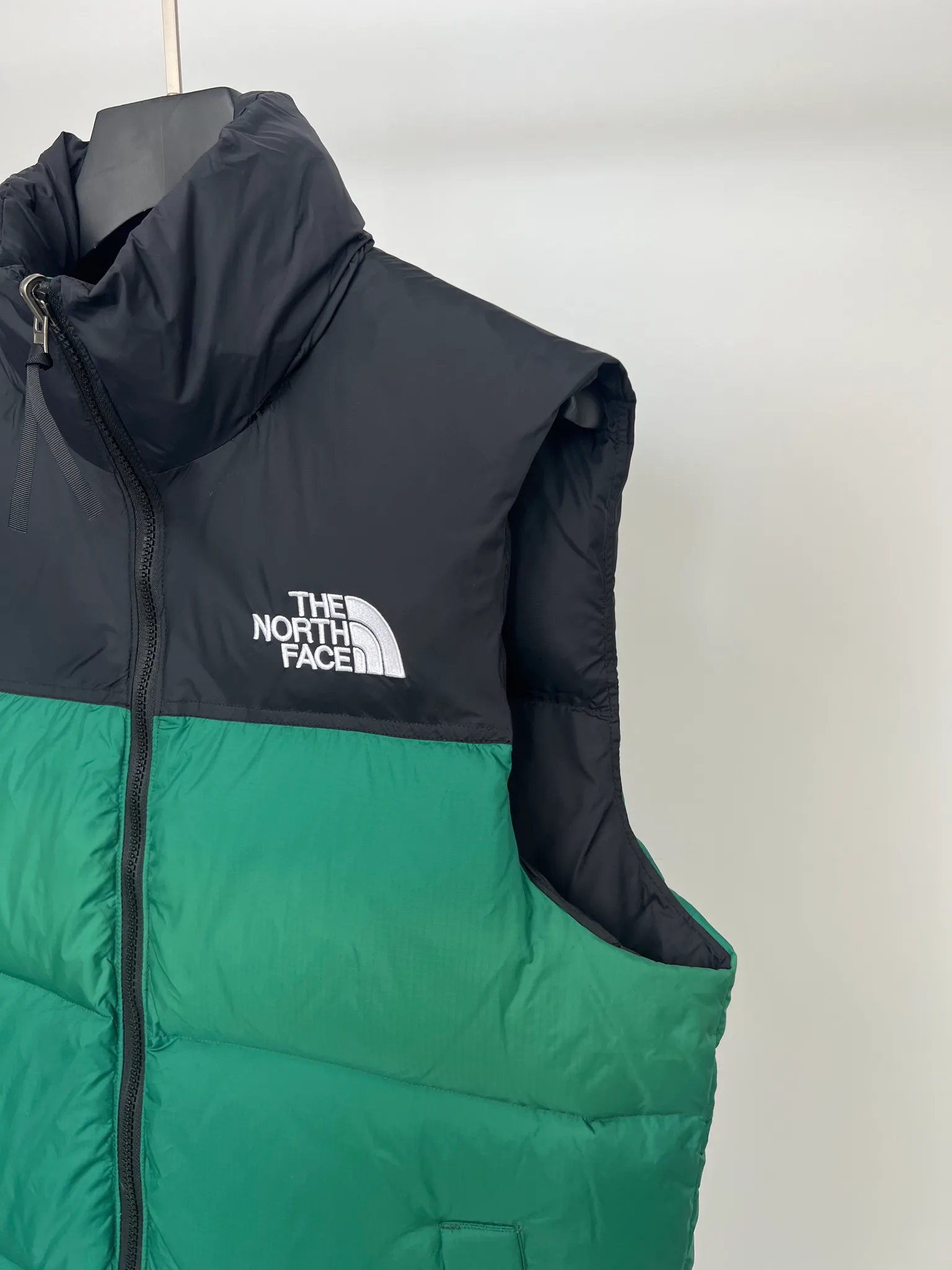 Women's Vests THE NORTH FACE 18416027