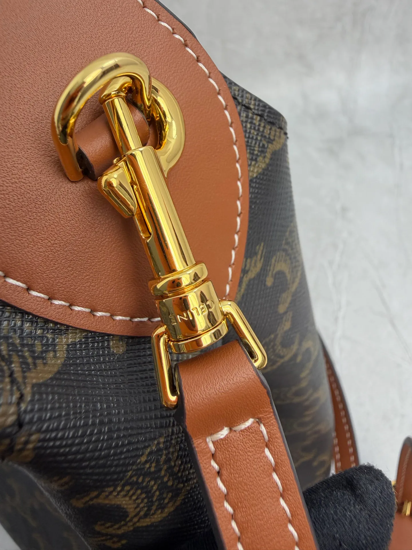 Women's Classic Handbags CELINE 17806347