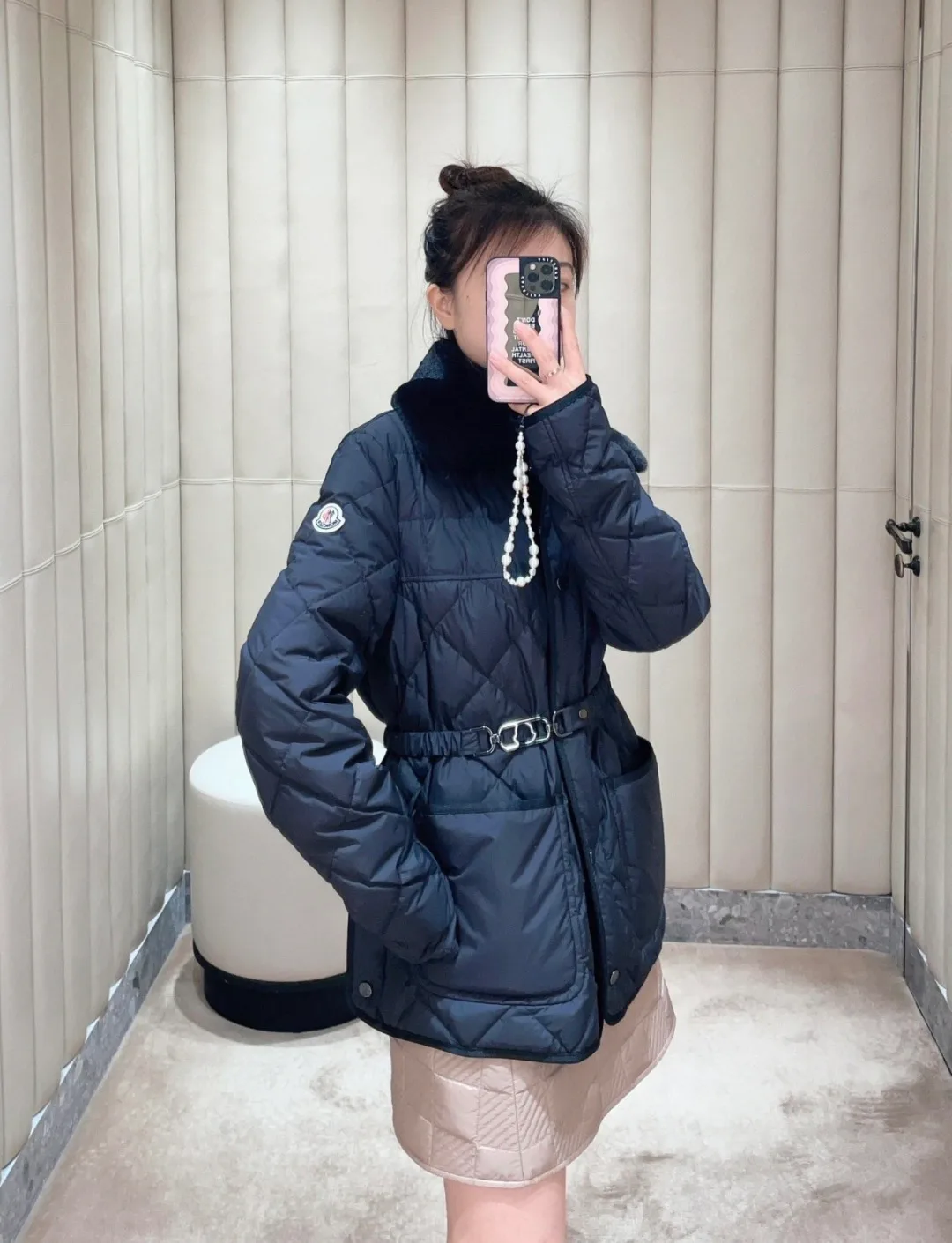 Women's Jackets And Down Jackets MONCLER 18111364