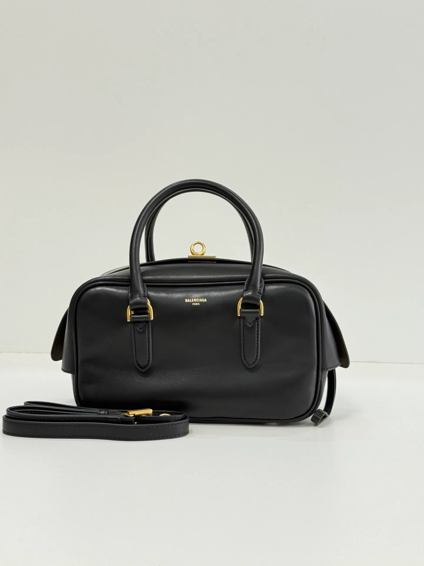 Women's Classic Handbags BALENCIAGA 18136030