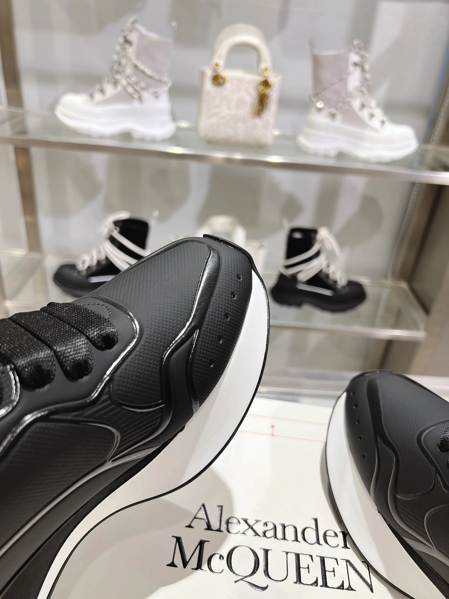 Men's Sneakers ALEXANDER MCQUEEN 18011205
