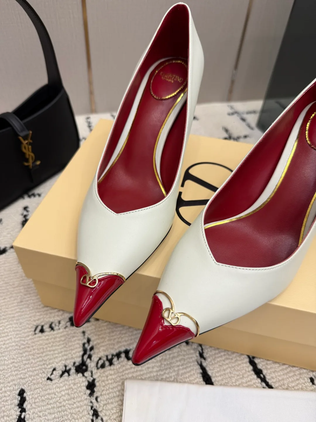 Women's Heels VALENTINO 17937559