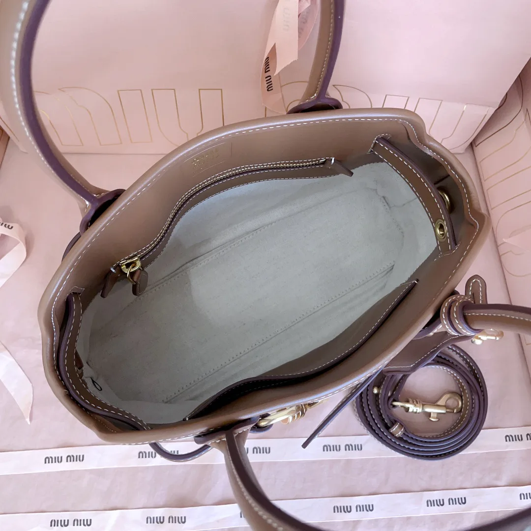 Классические Сумки Женские Miu Miu 18602523