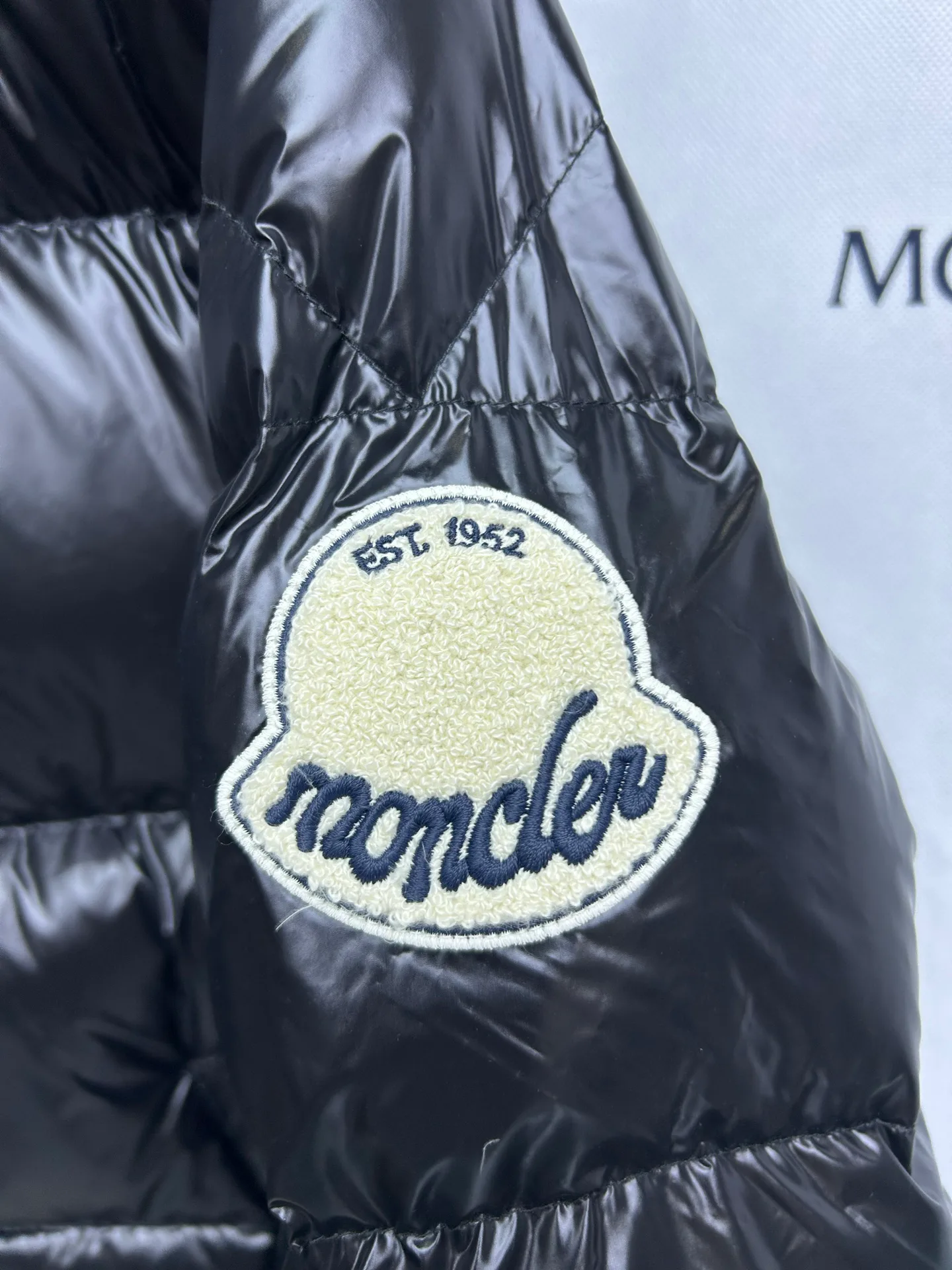 Men's Jackets And Down Jackets MONCLER 18188954