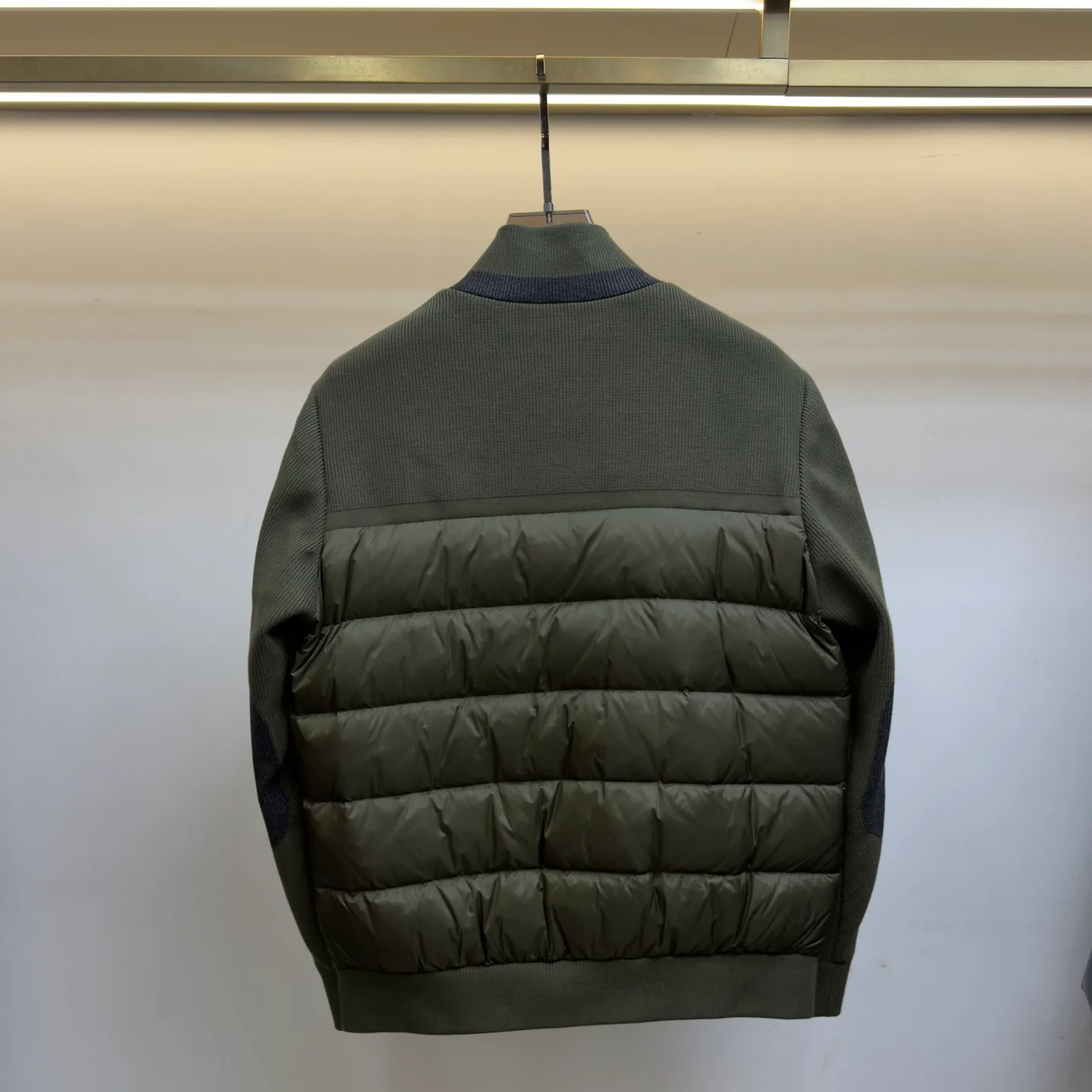 Men's Jackets And Down Jackets MONCLER 18048019