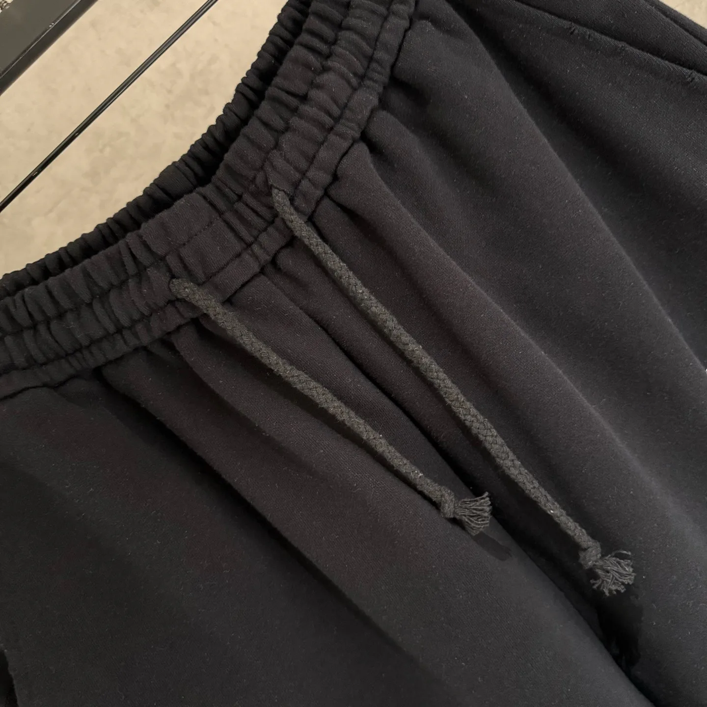 Men's Shorts MAISON MARGIELA 17610088