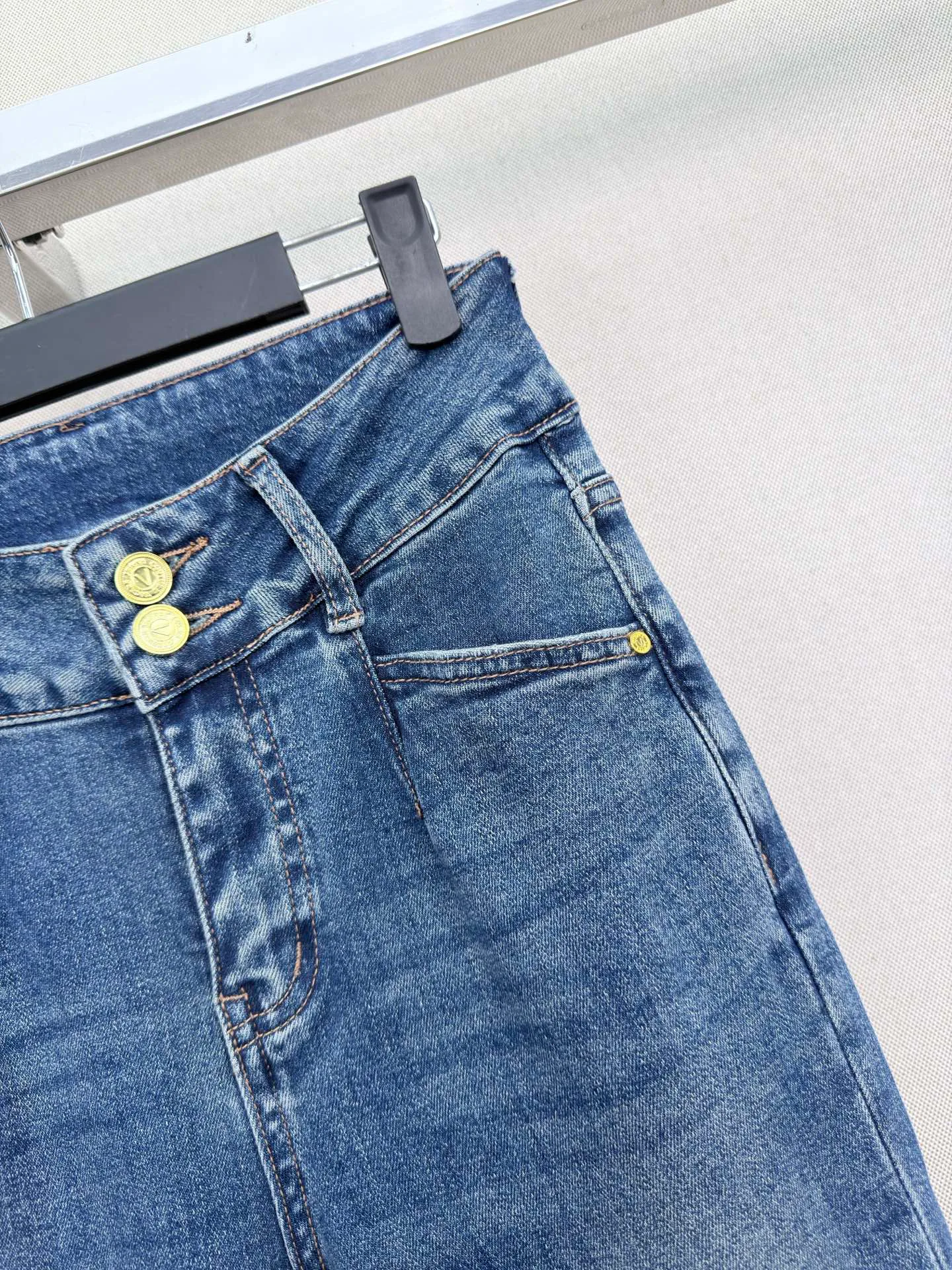 Women's Jeans VALENTINO 18245786