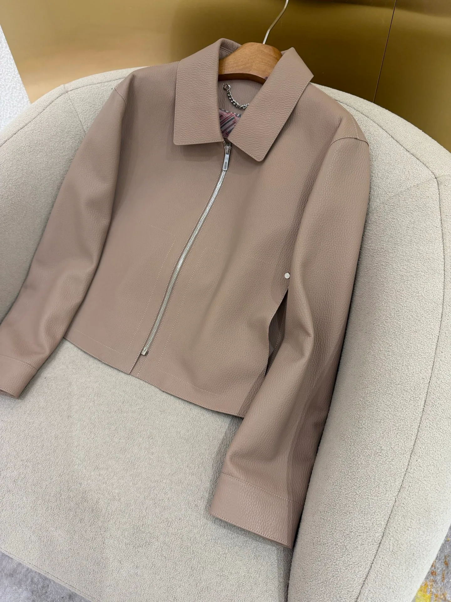 Women's Leather Jackets And Sheepskin Coats HERMES 17802394